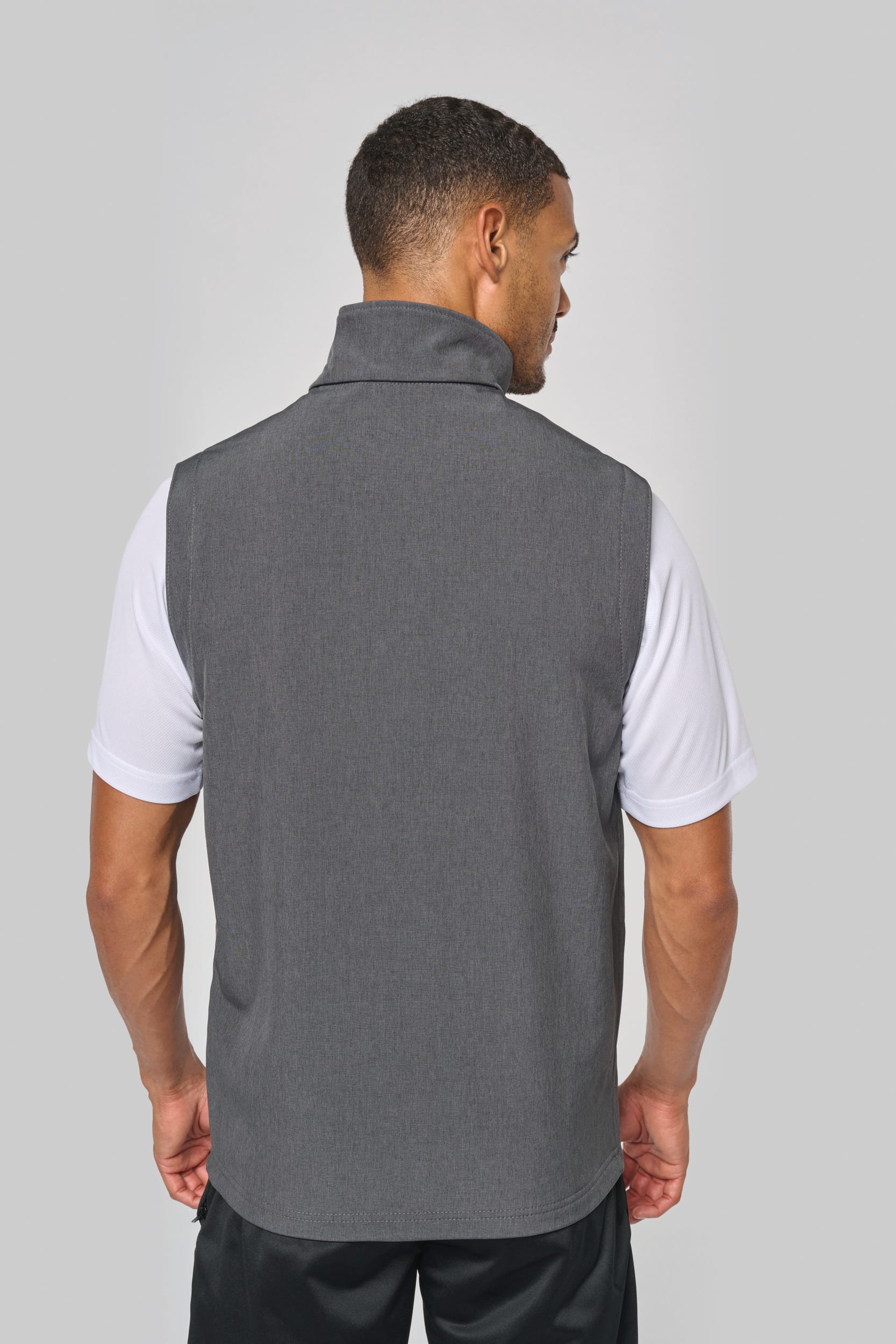 Softshelljacke mit abnehmbaren Ärmeln