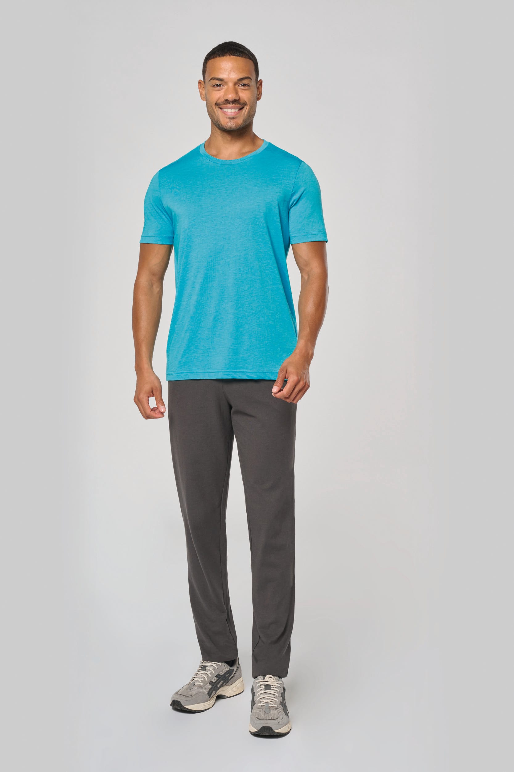 Unisex-Jogging-Hose. Leichte Baumwolle Unisex-Jogging-Hose. Leichte Baumwolle