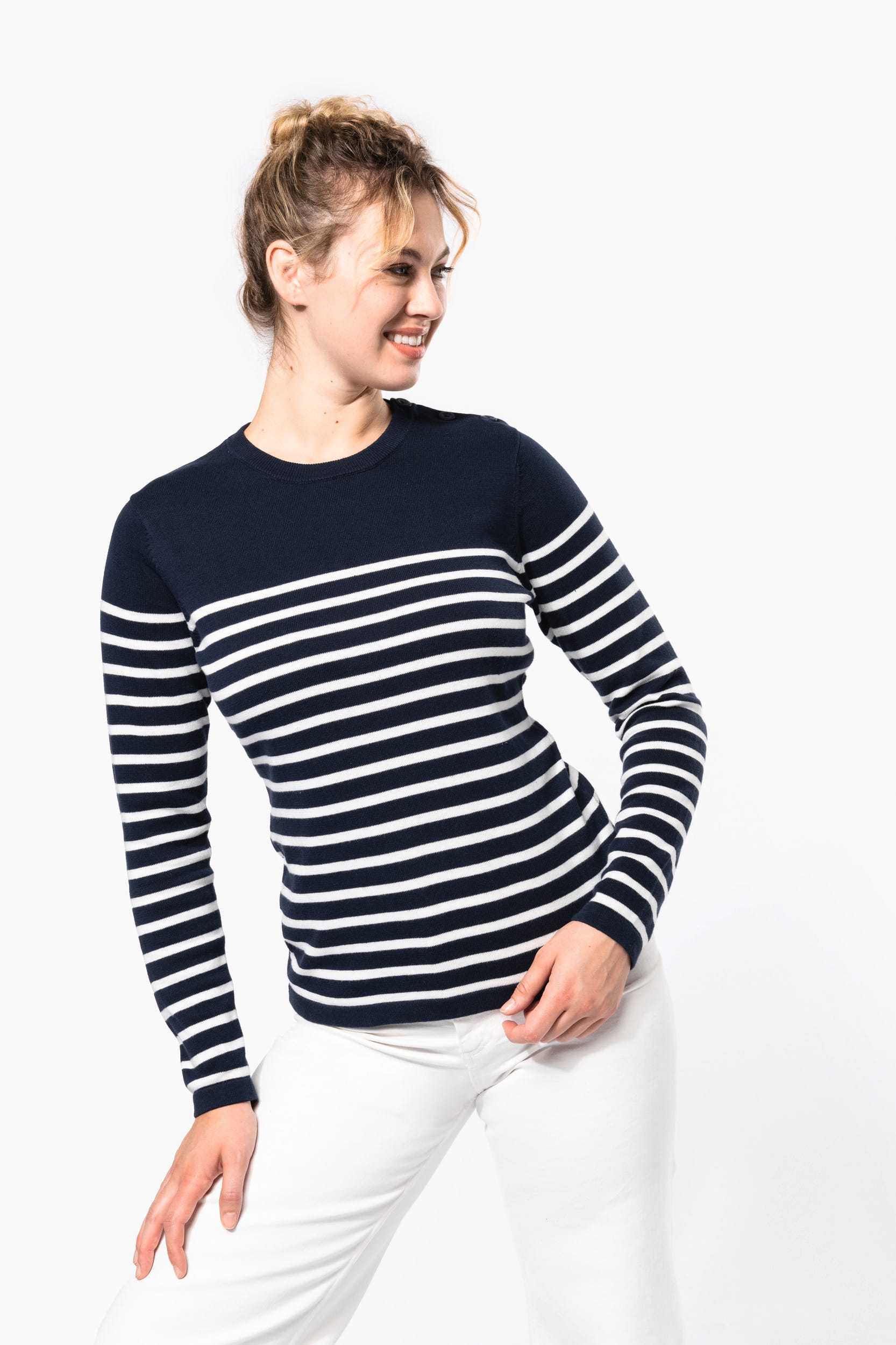 Damenpullover im Marine-Stil