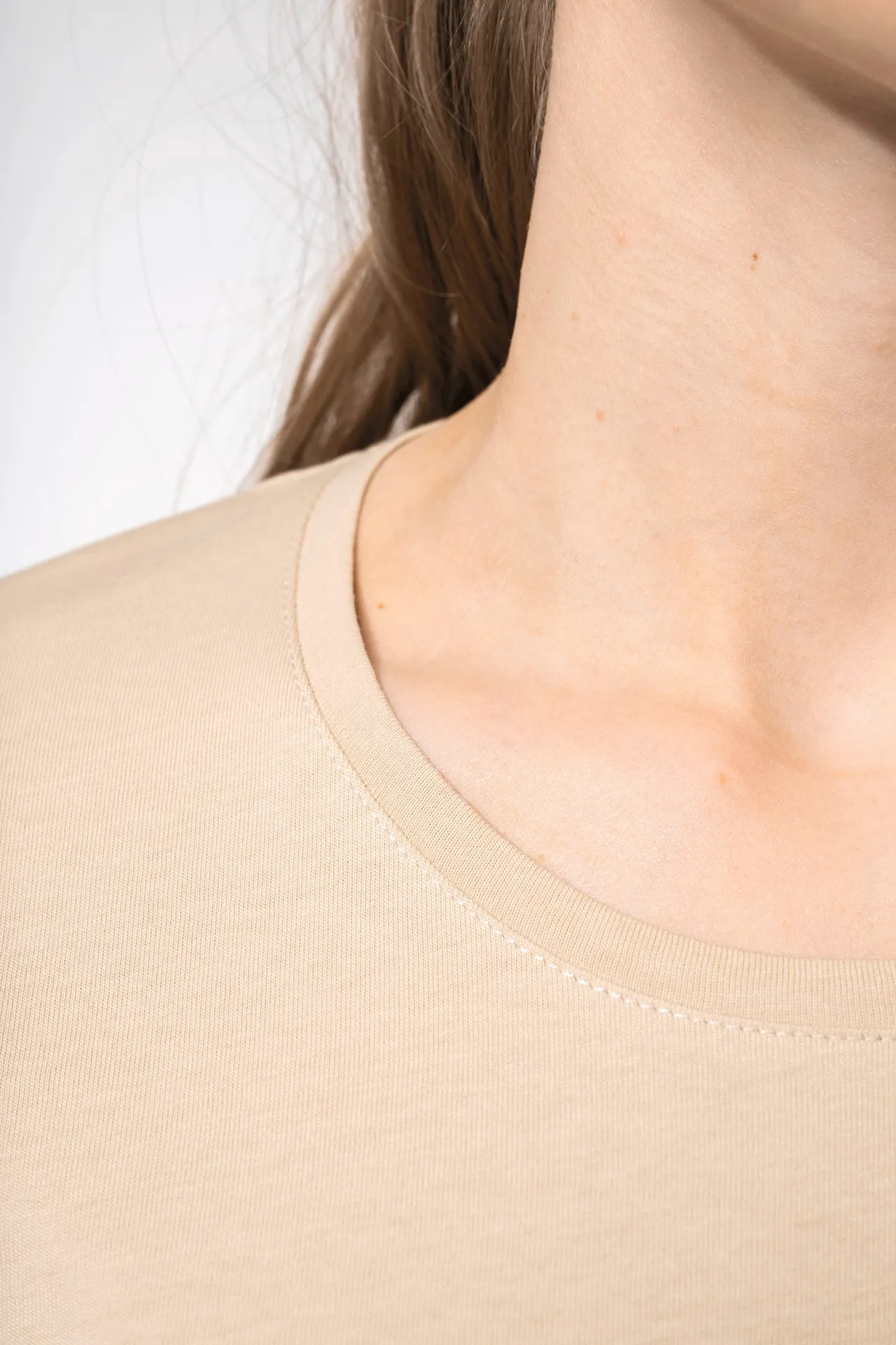 Damen-T-Shirt mit kurzen Ärmeln und Rundhalsausschnitt