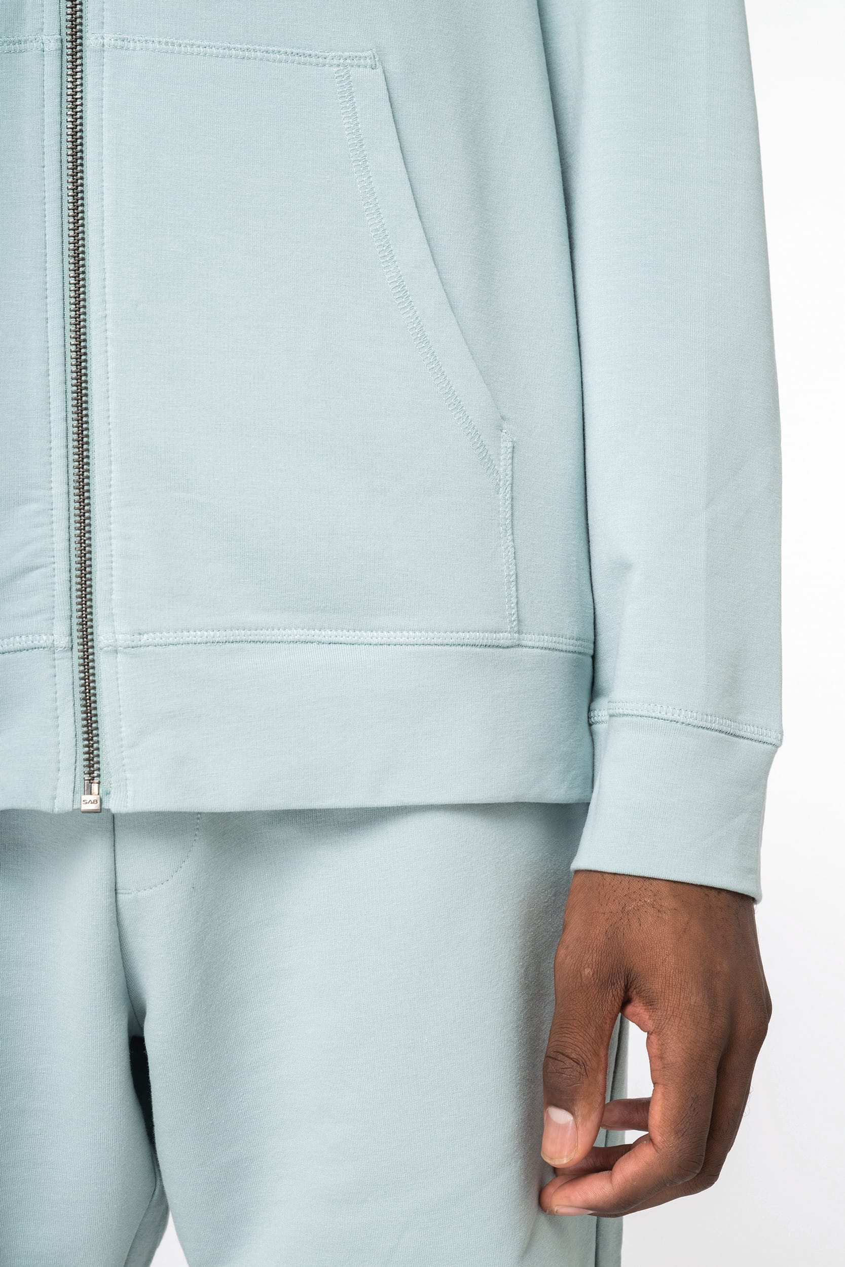 Herren-Kapuzensweatshirt mit Reissverschluss Herren-Kapuzensweatshirt mit Reissverschluss