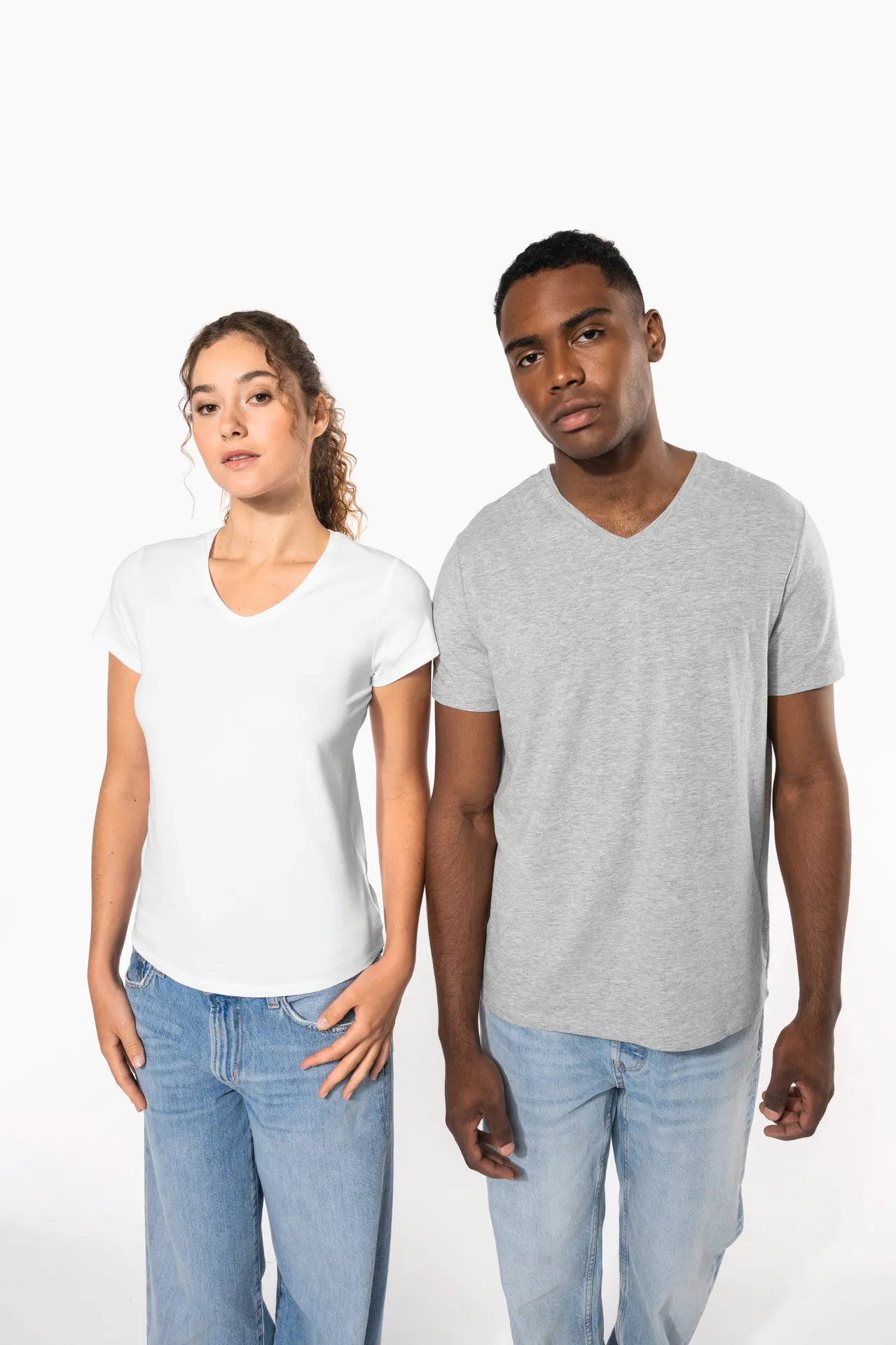 Kurzarm-T-Shirt mit V-Ausschnitt