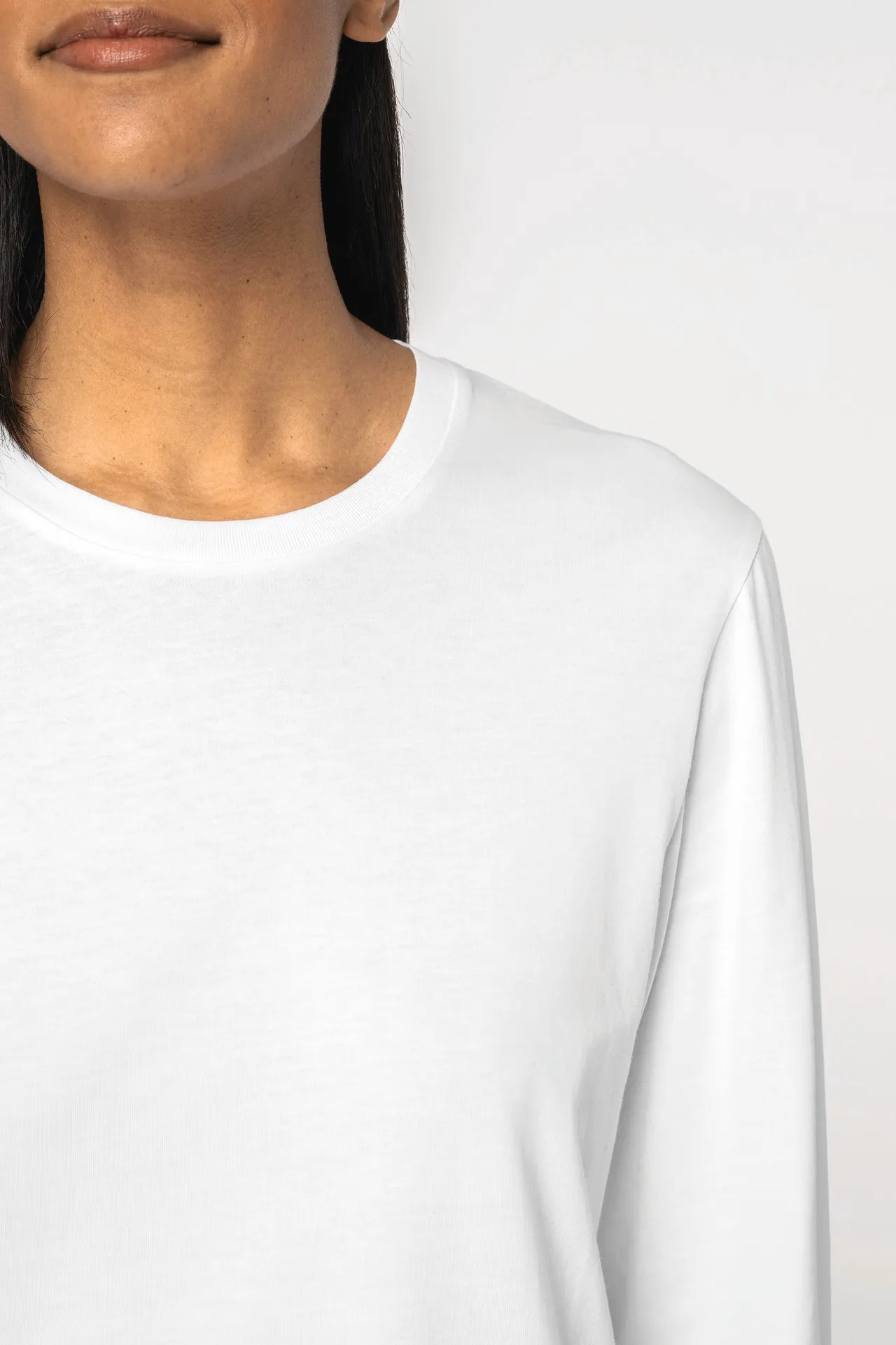 Umweltfreundliches Unisex-T-Shirt mit langen Ärmeln