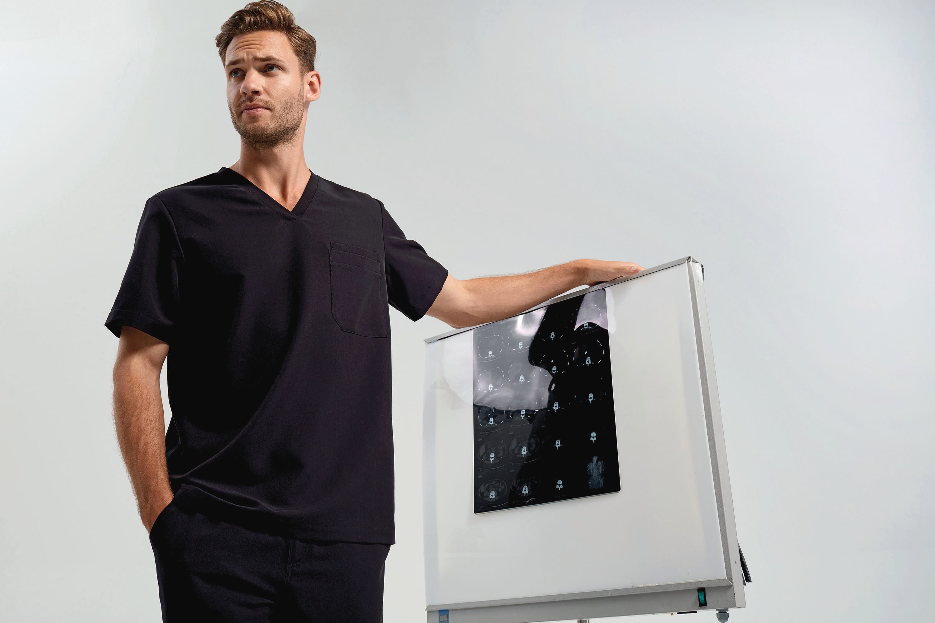 Stretch-Tunika für Herren mit kurzen Ärmeln Stretch-Tunika für Herren mit kurzen Ärmeln