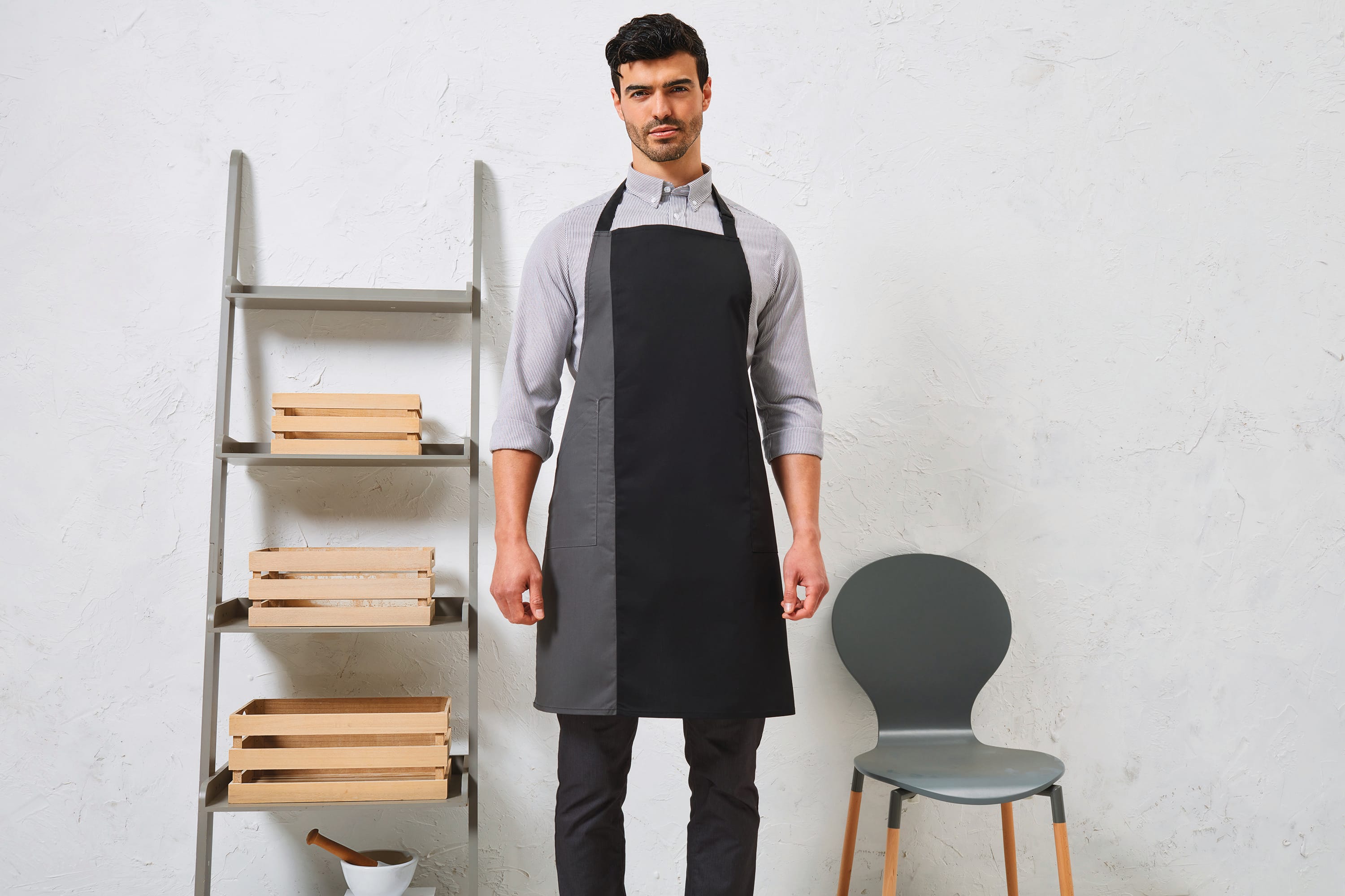 Contrast Bib Apron