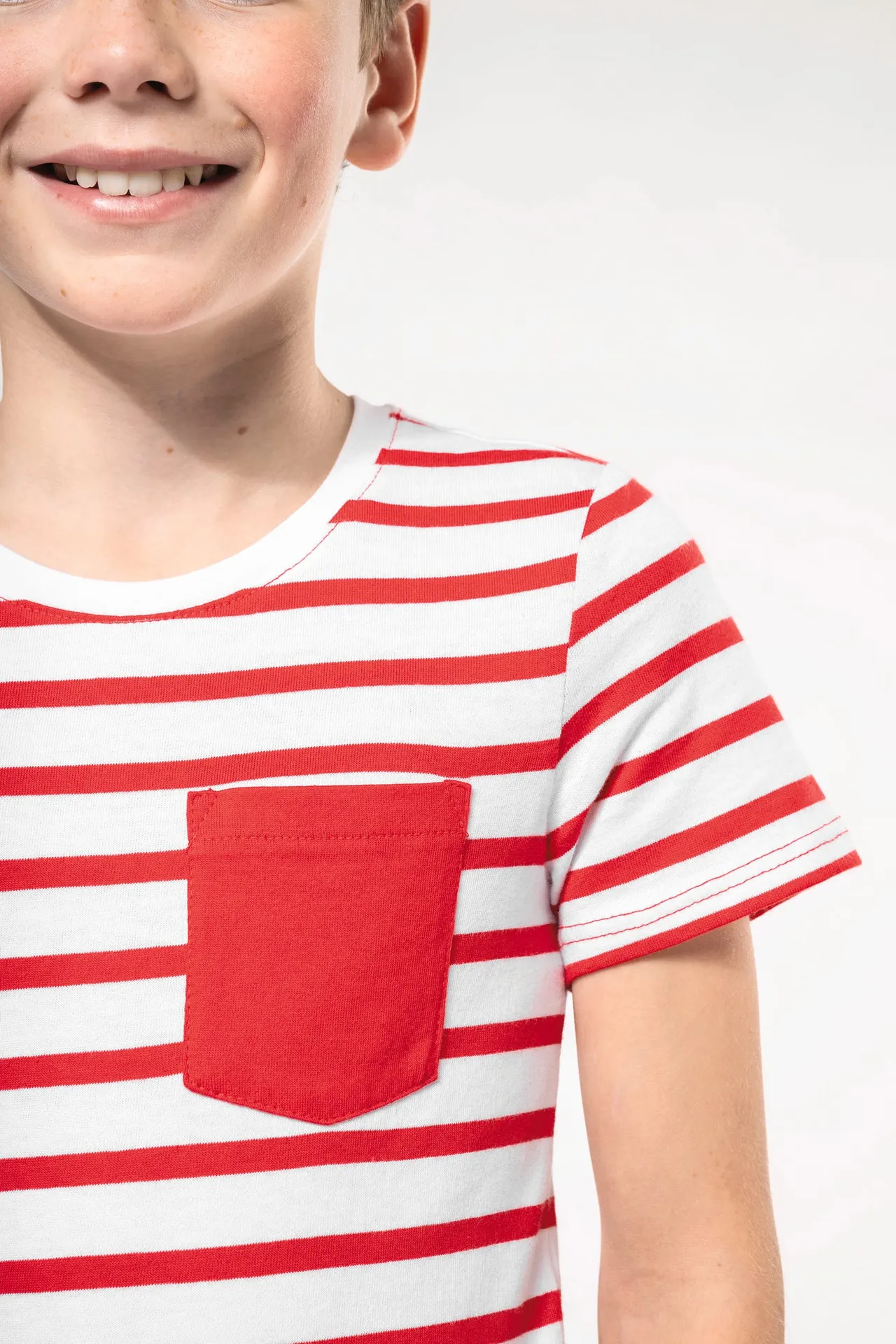 Gestreiftes Kurzarm-T-Shirt mit Tasche für Kinder im Marine-Stil