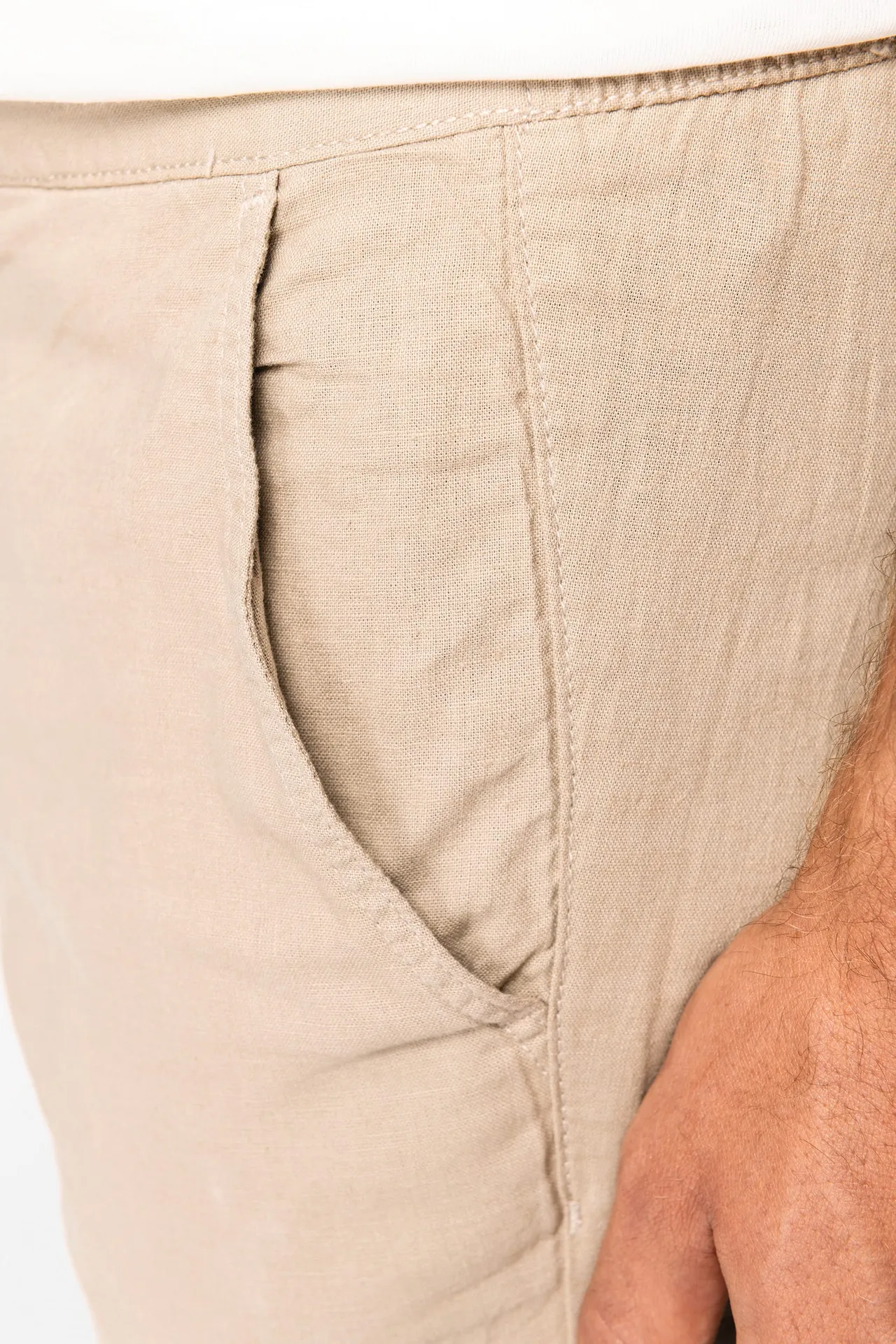 Umweltfreundliche Herrenhose aus Bio-Leinen und Bio-Baumwolle