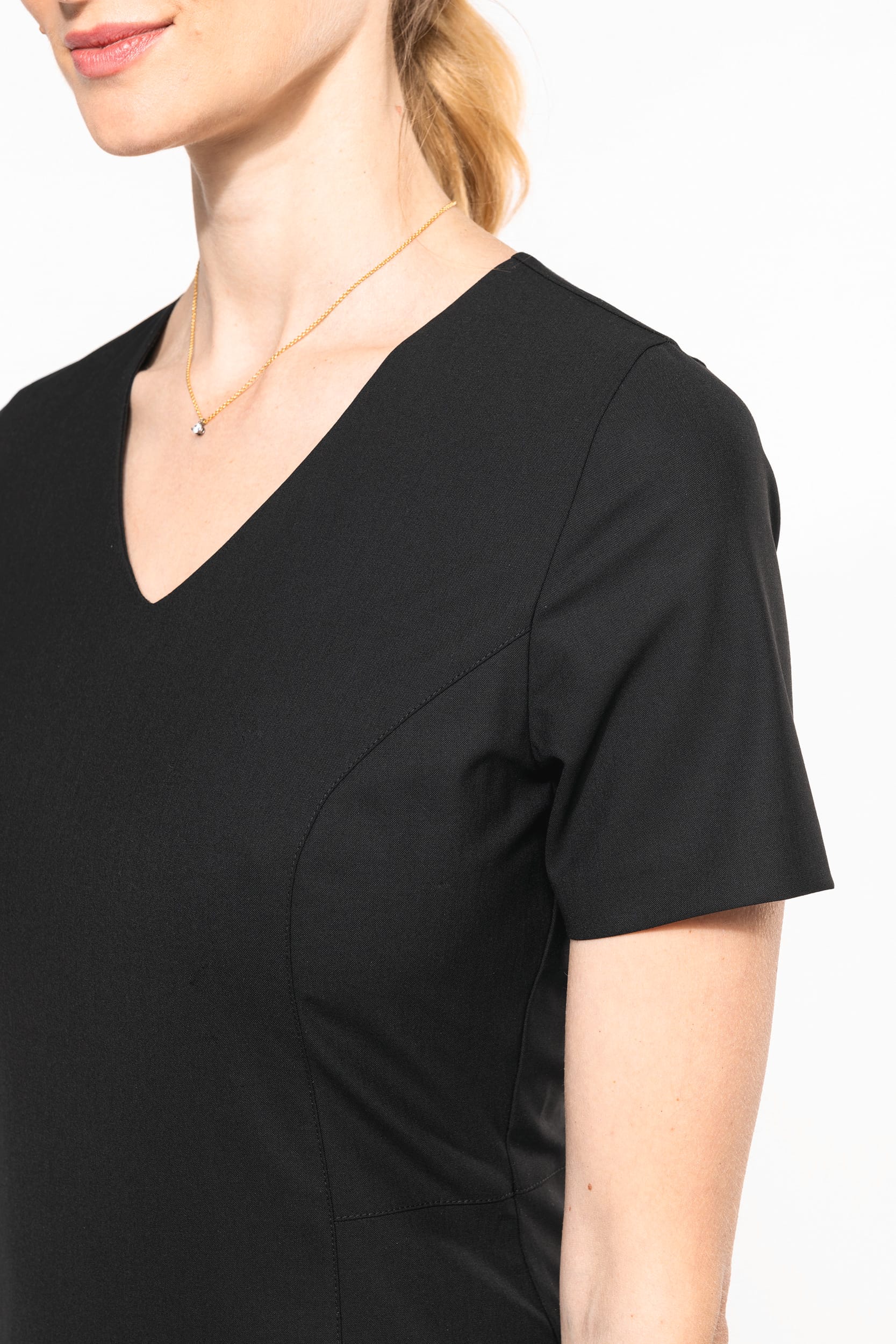 Kleid mit geradem Schnitt Kleid mit geradem Schnitt