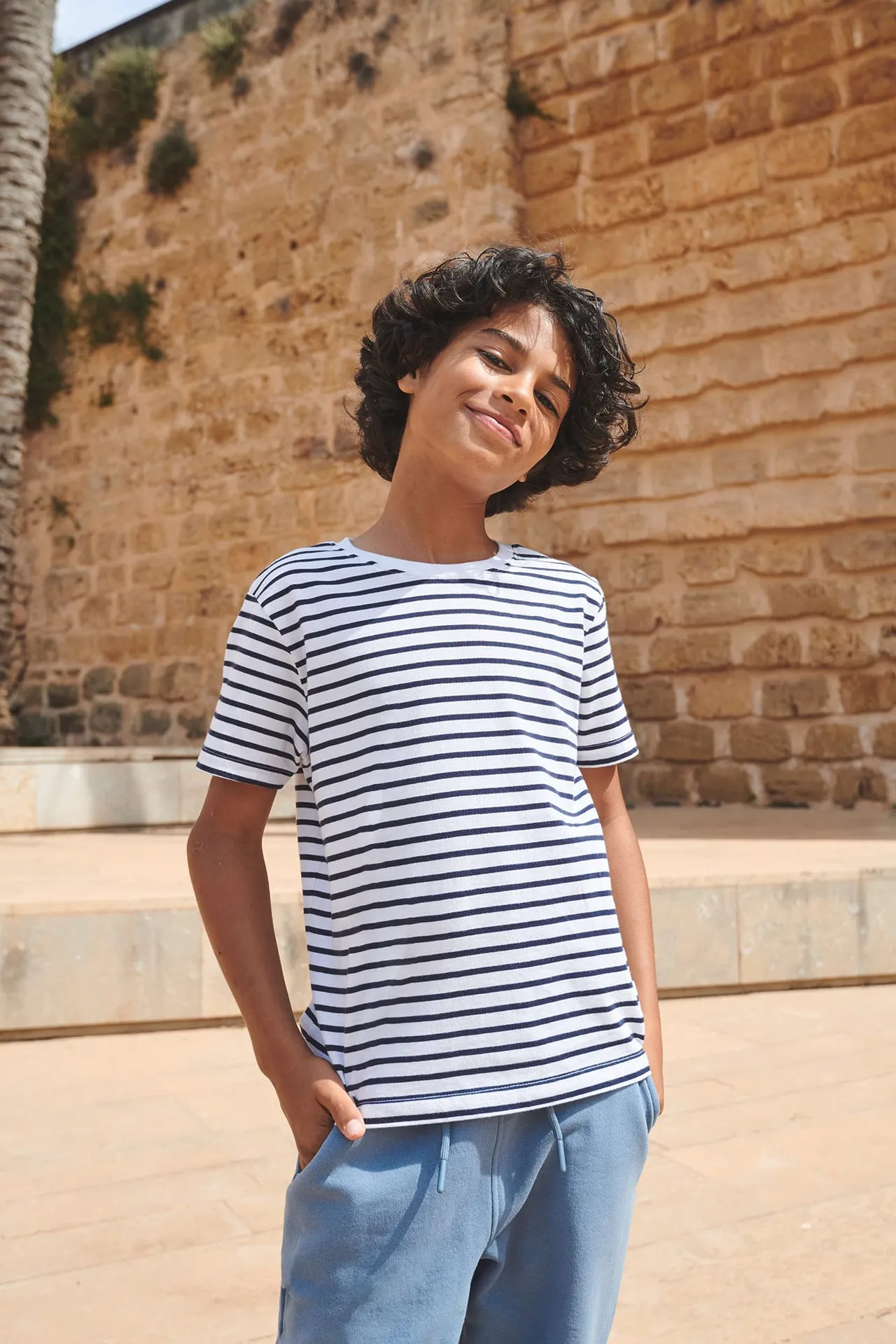 Gestreiftes kinder-t-shirt