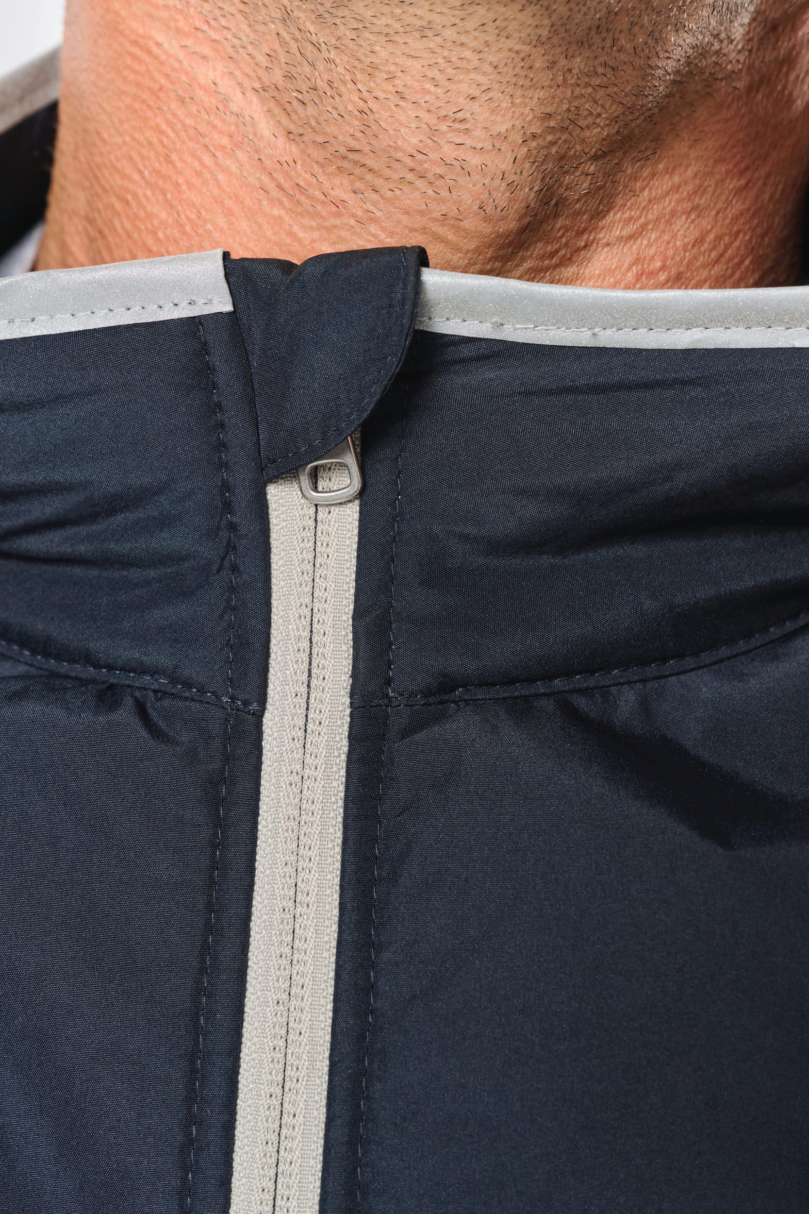 4-Lagige Jacke mit Wärmeisolierung 4-Lagige Jacke mit Wärmeisolierung