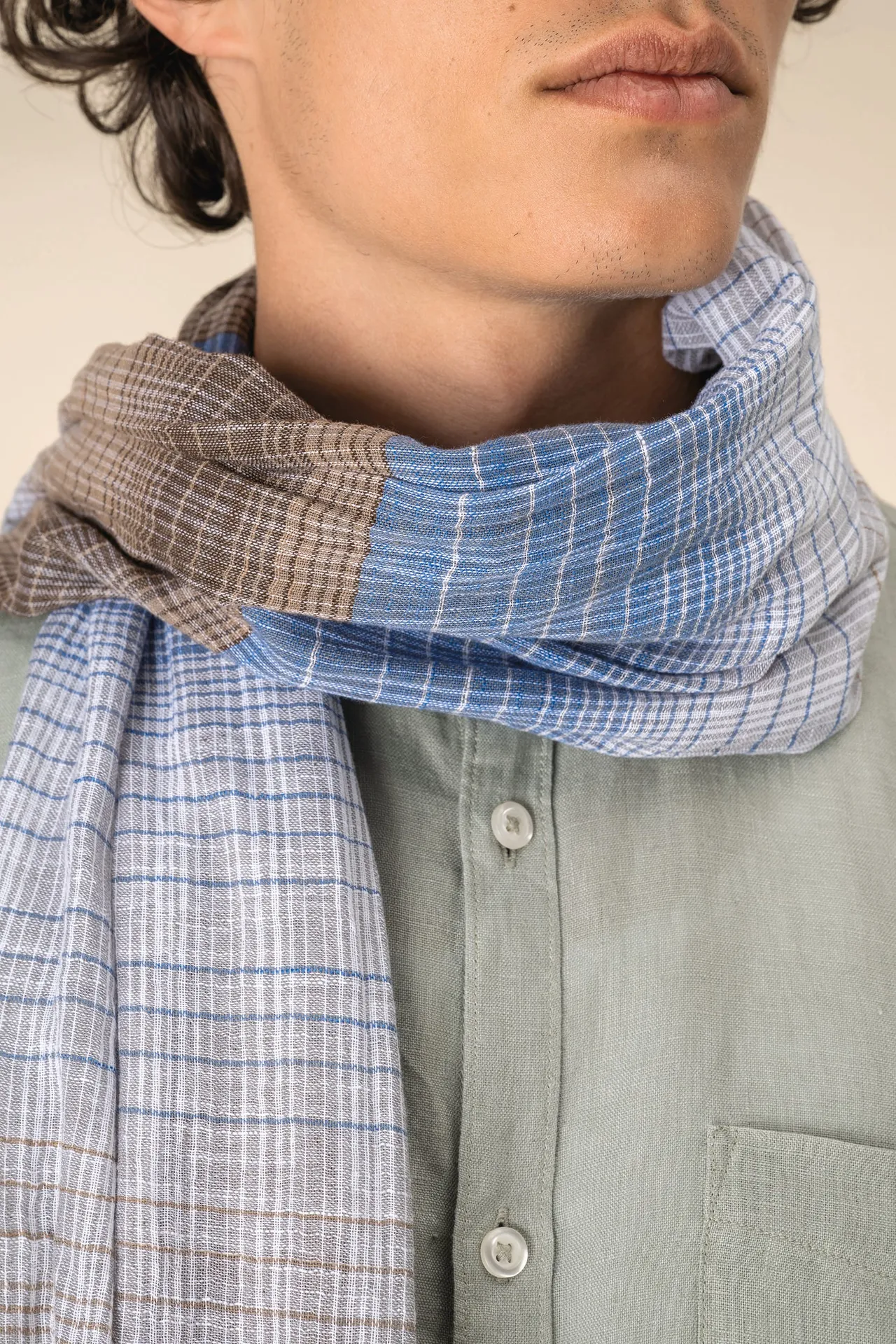 Gestreiftes Unisex-Schal