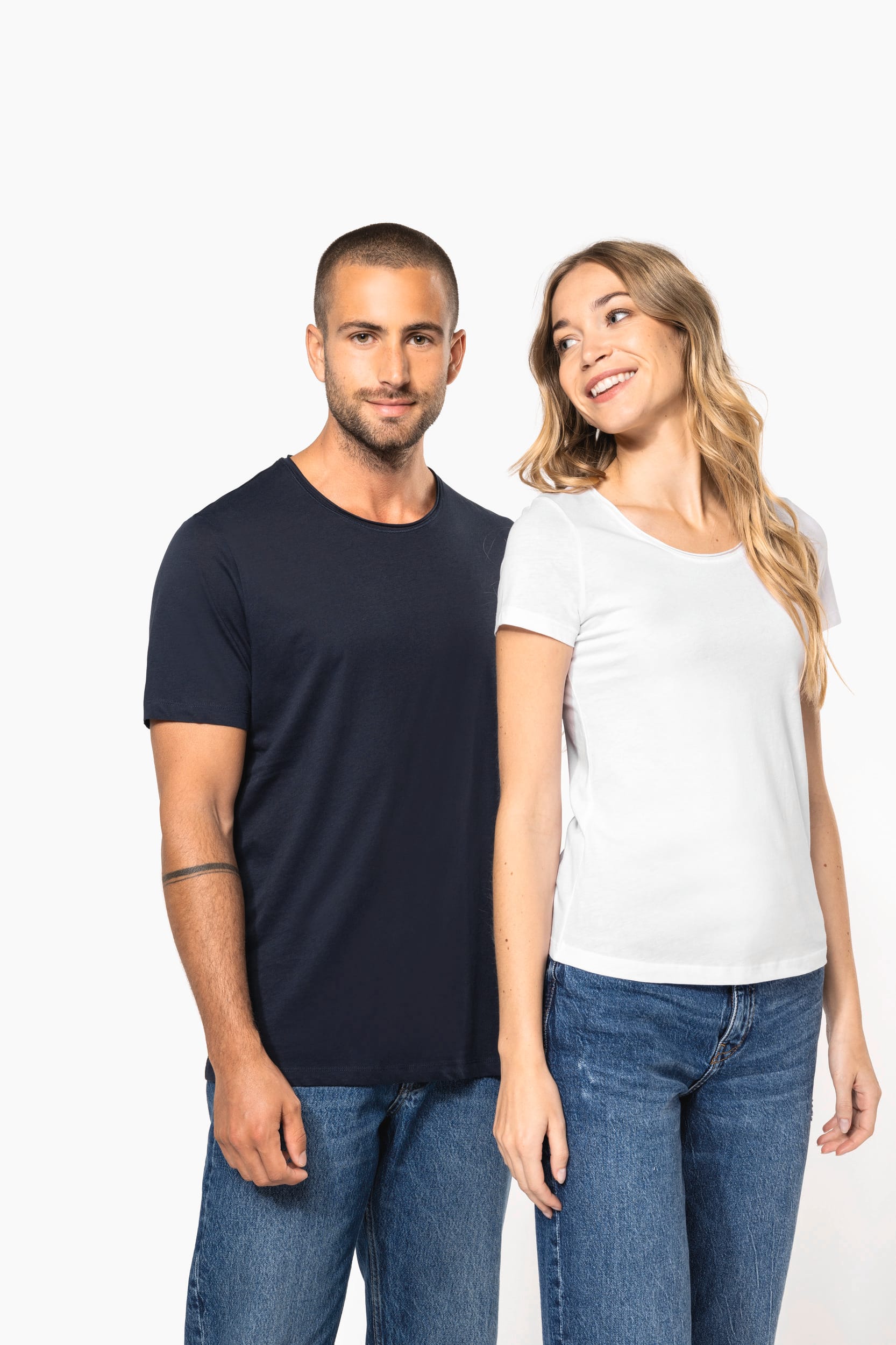 Bio-T-Shirt mit kurzen Ärmeln und ungesäumten Halsausschnitt