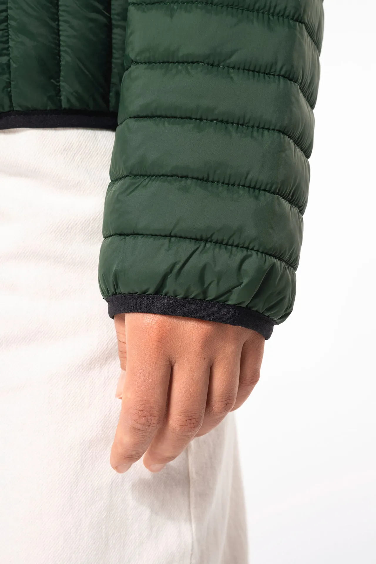 Leichte Damen-Steppjacke mit Kapuze