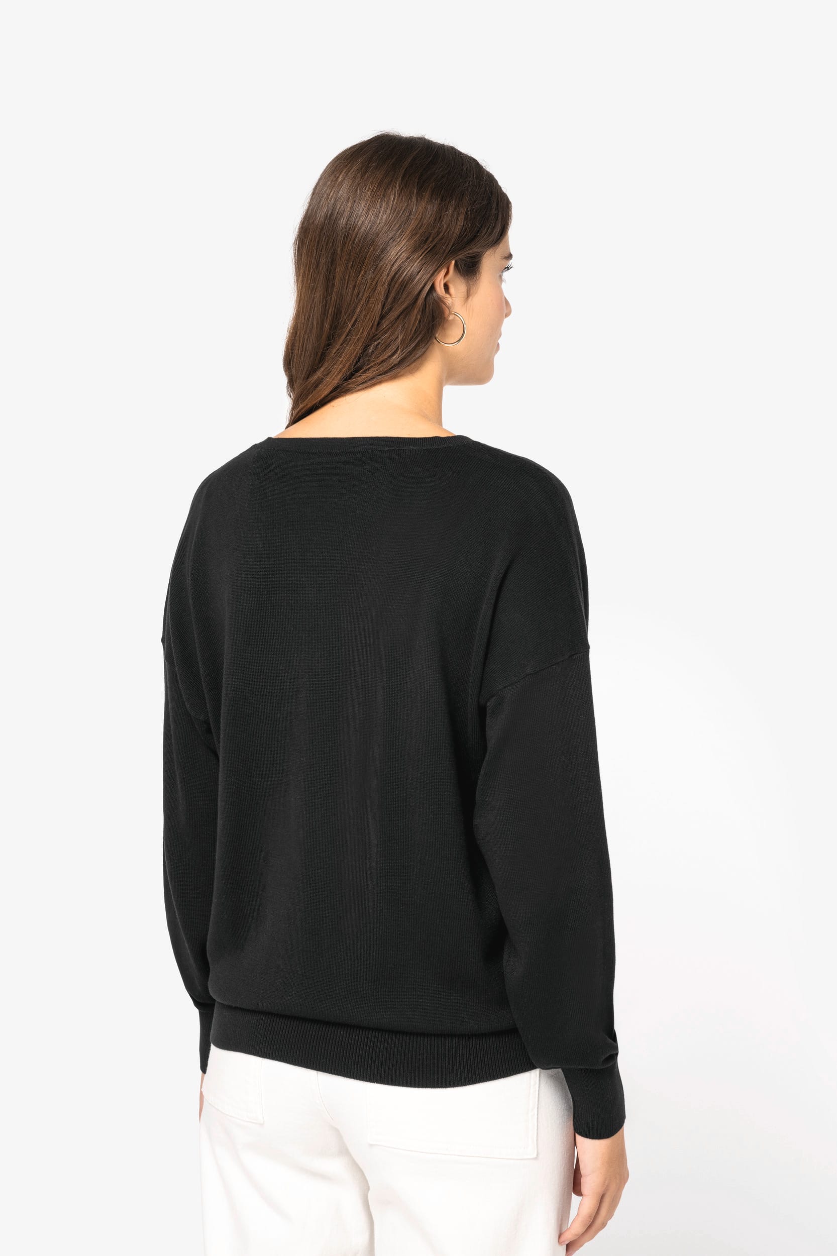 Umweltfreundlicher Damenpullover mit V-Ausschnitt aus Lyocell Umweltfreundlicher Damenpullover mit V-Ausschnitt aus Lyocell