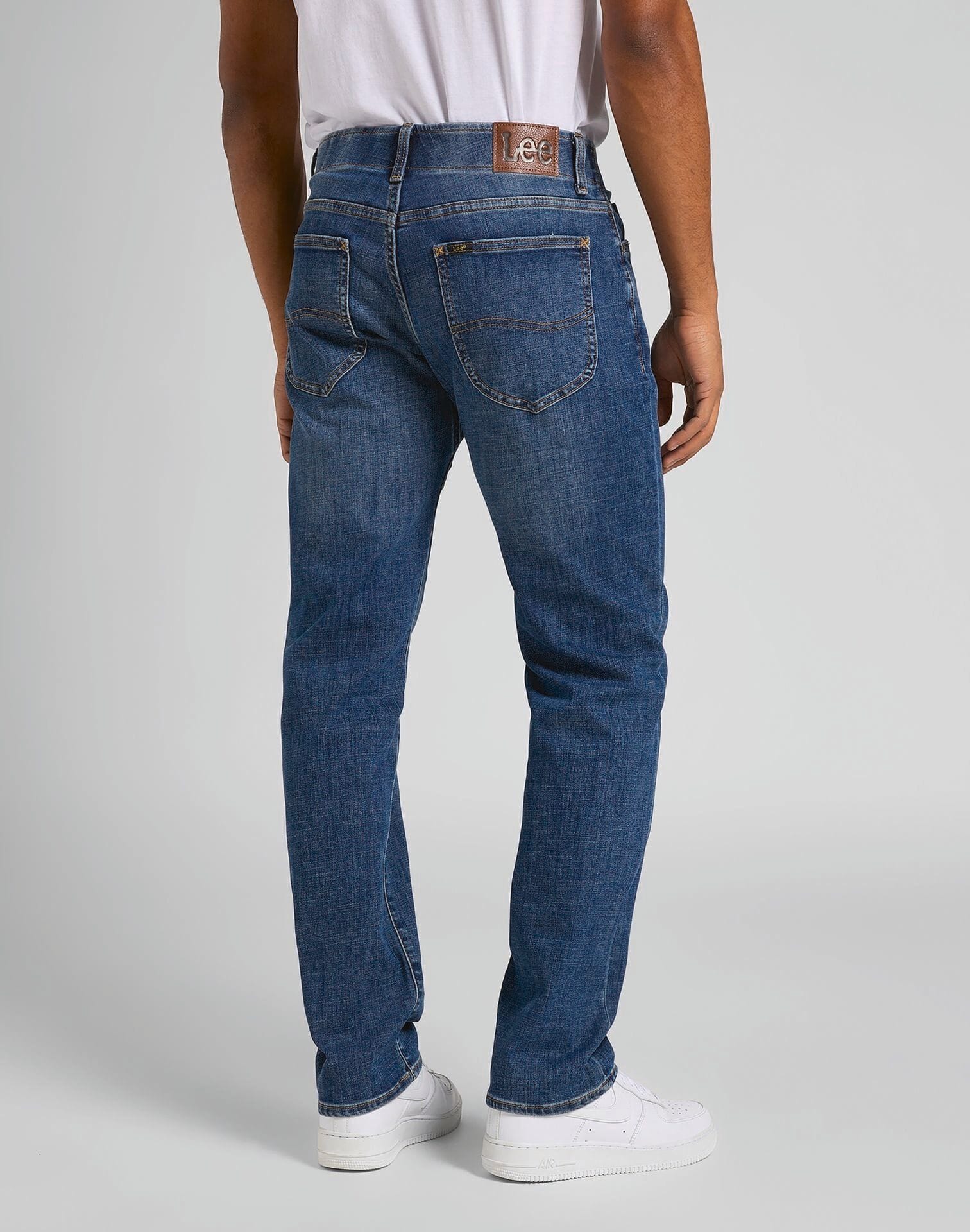 Extreme Motion Slim Fit Jeans