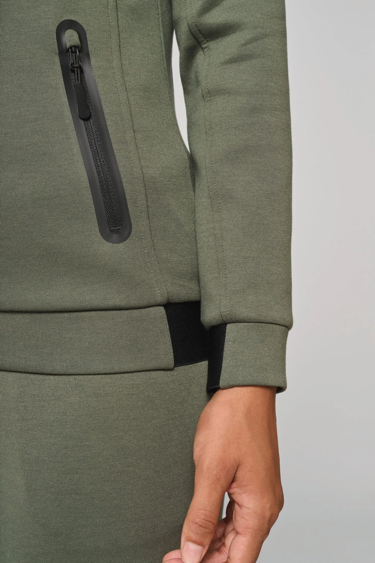 Damenjacke mit hochgeschlossenem Kragen