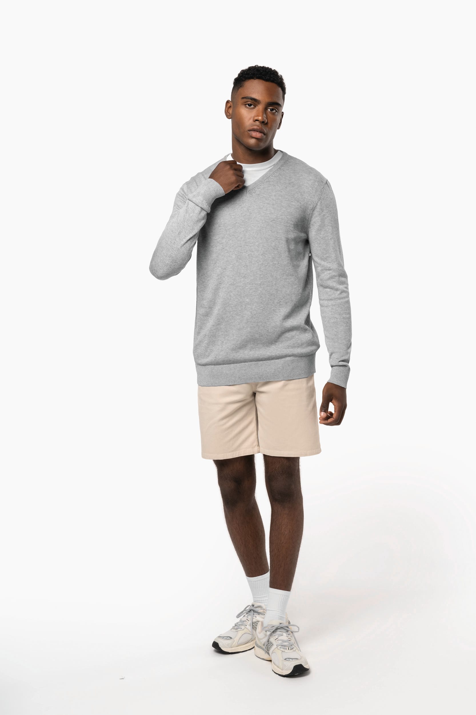 Umweltfreundlicher Herrenpullover mit V-Ausschnitt