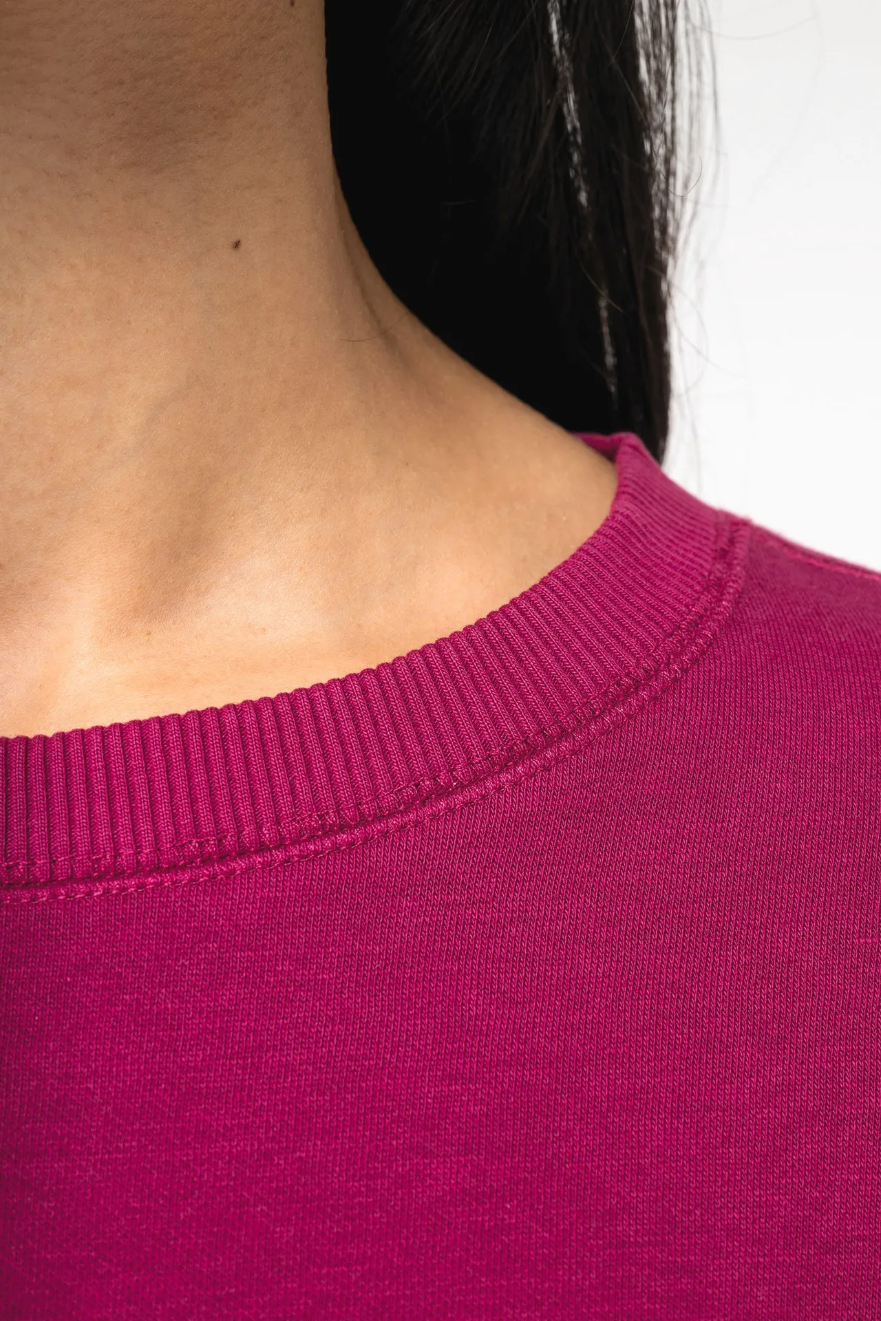 Umweltfreundliches cropped Oversize Damen Sweatshirt mit Rundhalsausschnitt