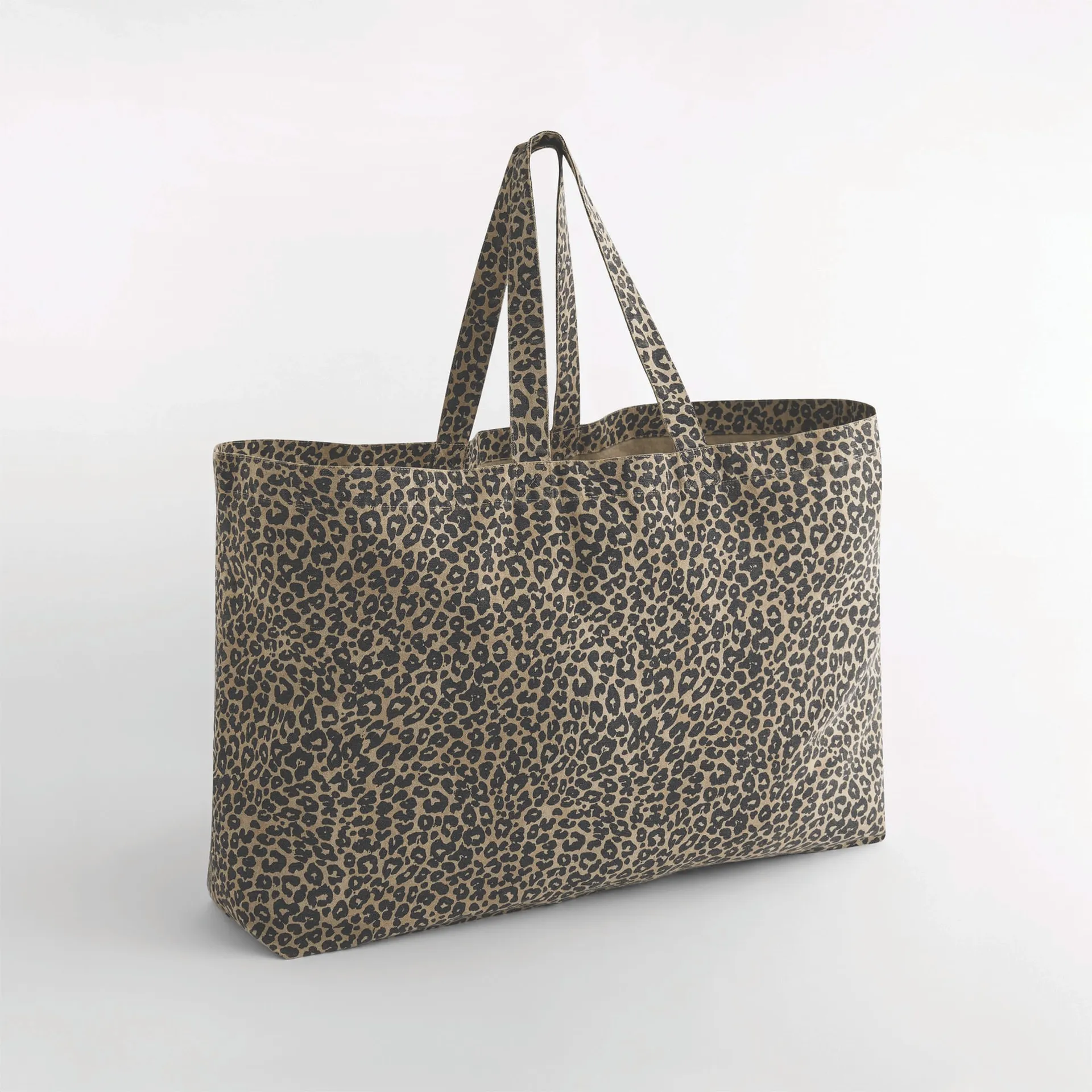 Oversize-Tragetasche aus Canvas mit Leopardenmuster