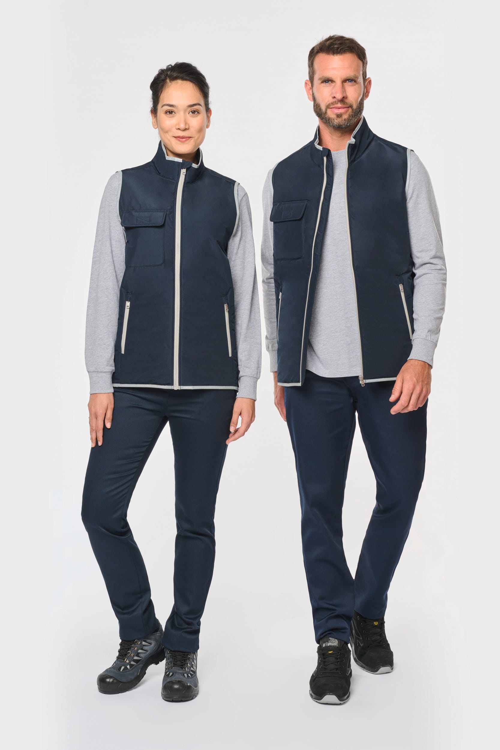 4-lagiger Bodywarmer mit Wärmeisolierung. 4-lagiger Bodywarmer mit Wärmeisolierung.