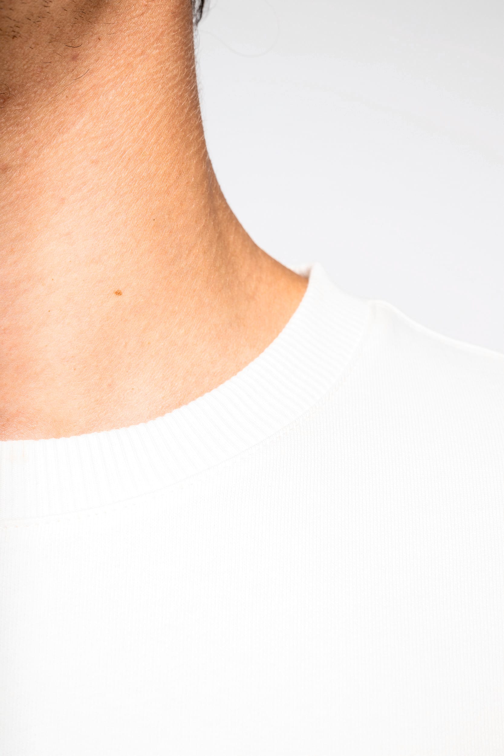 Umweltfreundliches Unisex Sweatshirt mit Rundhalsausschnitt und hängenden Schultern aus French Terry