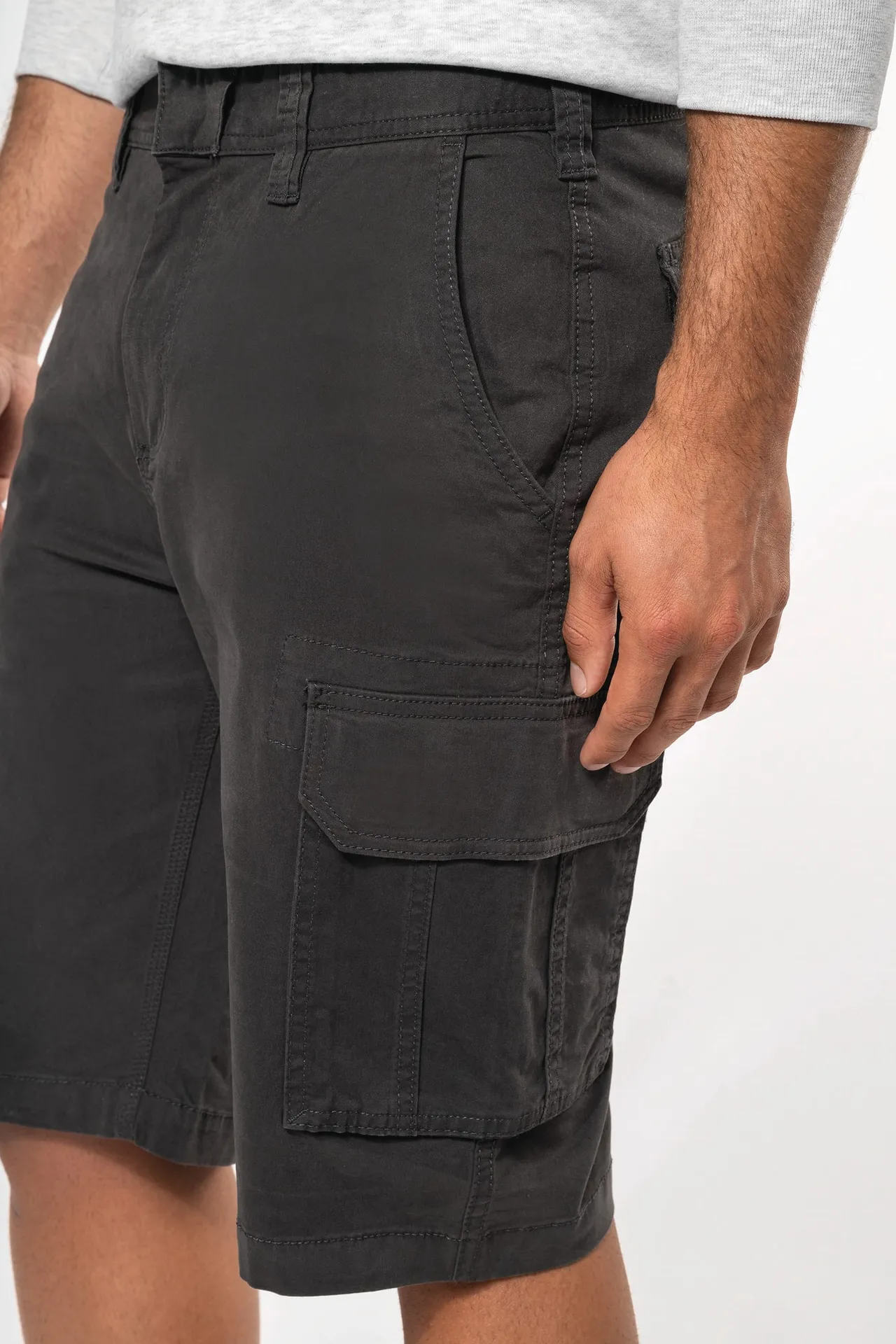 Bermuda-Shorts für Herren mit mehreren Taschen