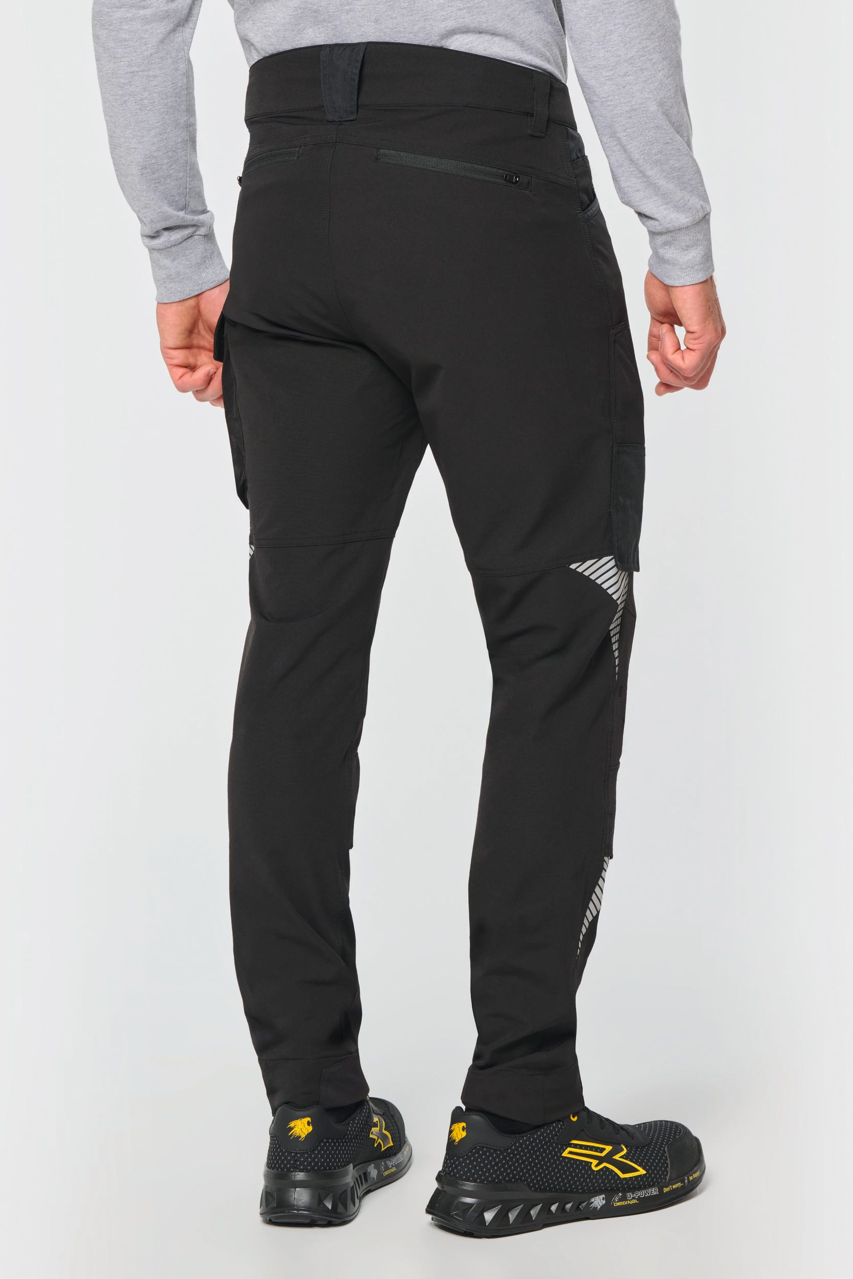 Recycelte Stretchhose mit mehreren Taschen