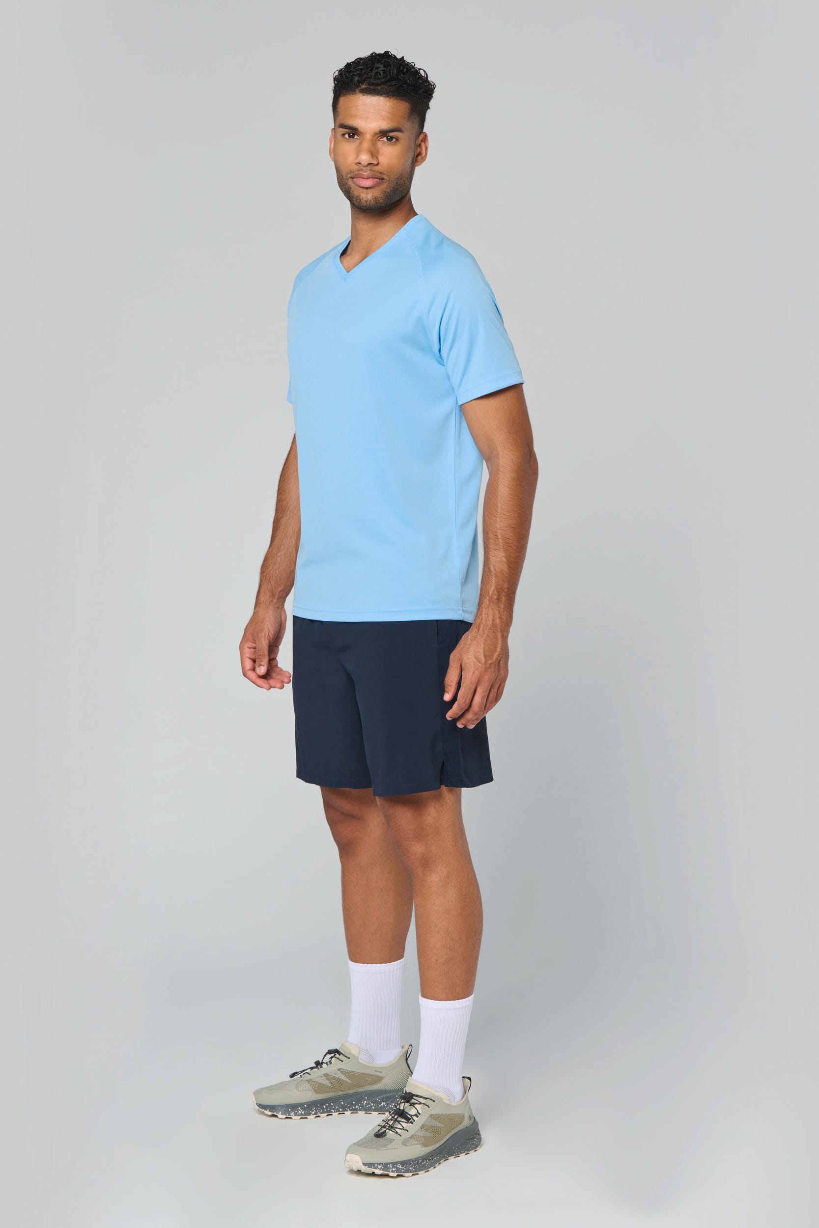 Herren Kurzarm-Sportshirt mit V-Ausschnitt