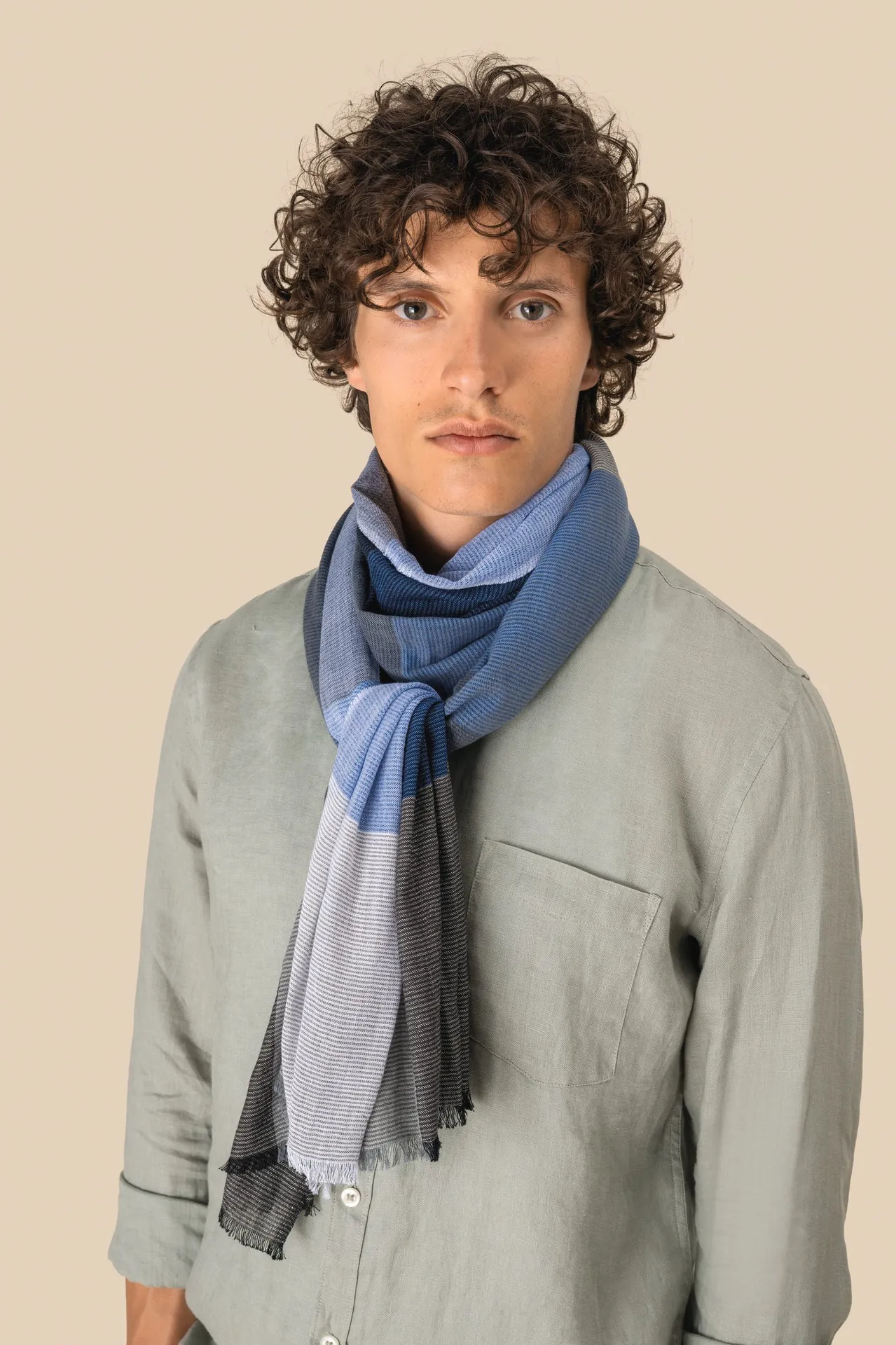 Kariertes Unisex-Schal