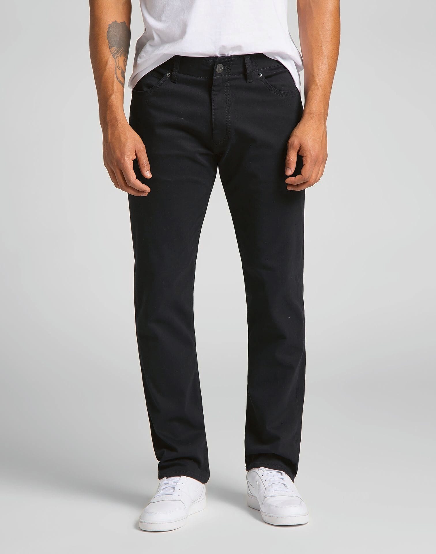 Extreme Motion Straight Fit Jeans