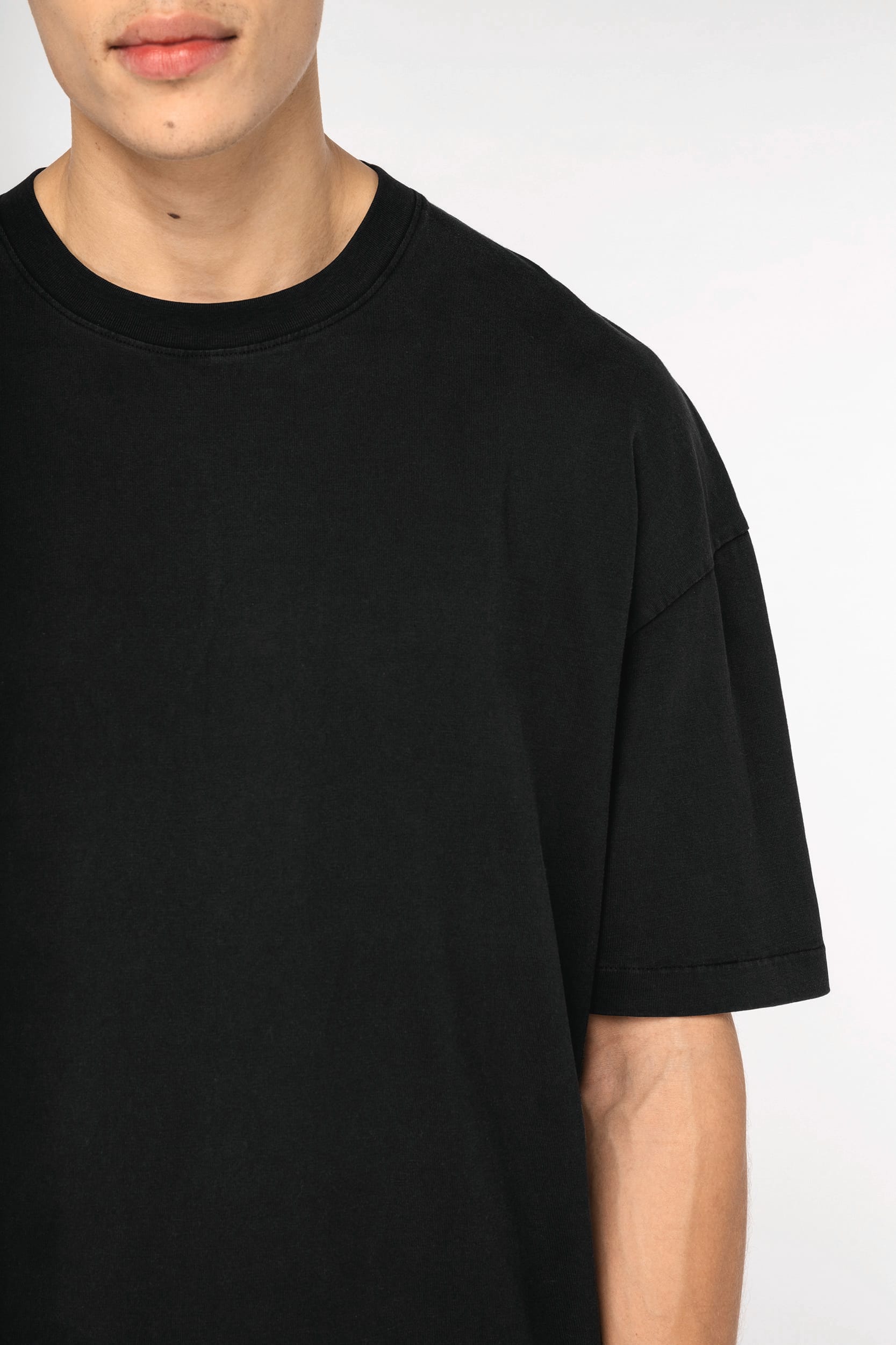 Ausgewaschenes umweltfreundliches Oversize-T-Shirt für Herren Ausgewaschenes umweltfreundliches Oversize-T-Shirt für Herren