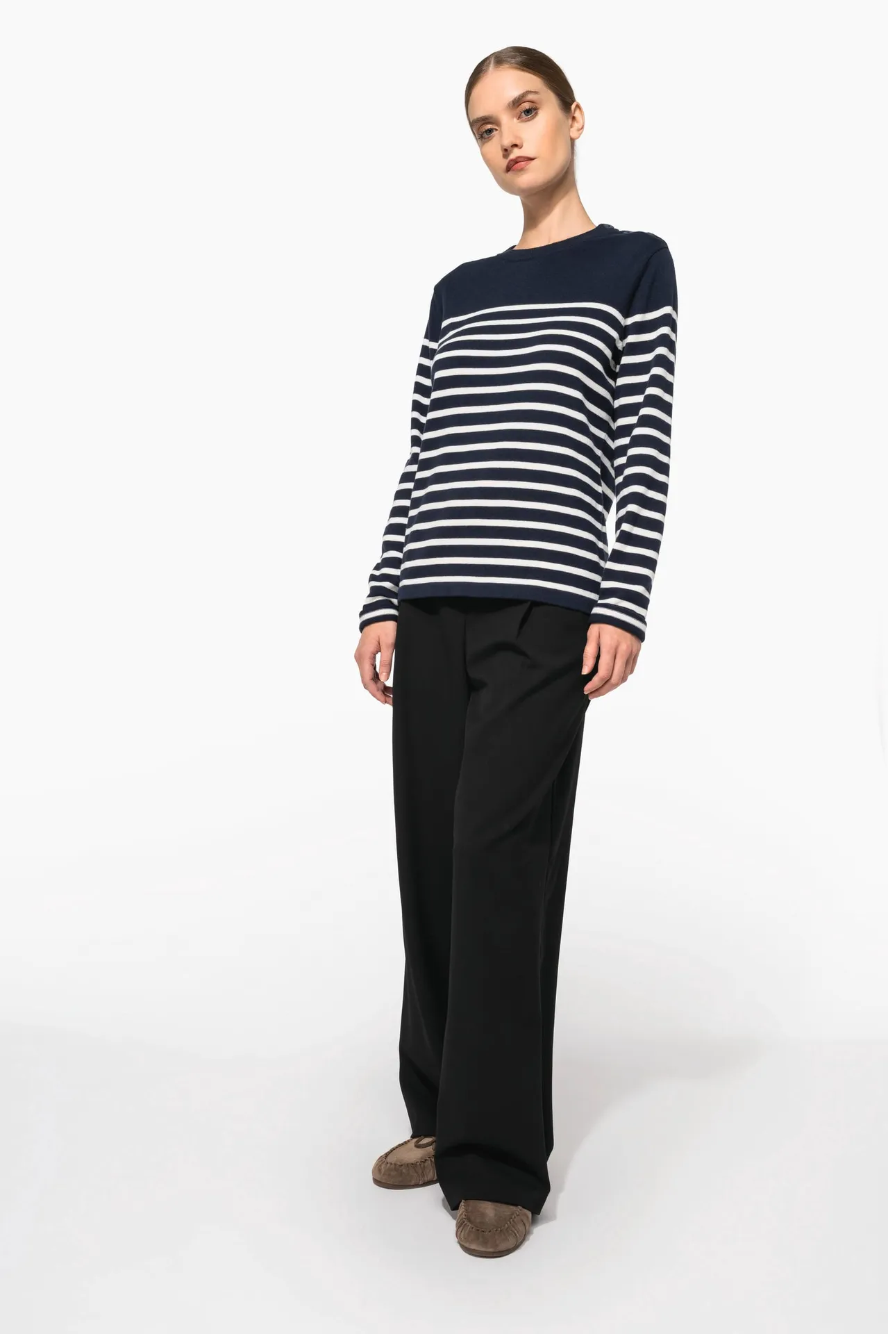 Damenpullover im Marine-Stil