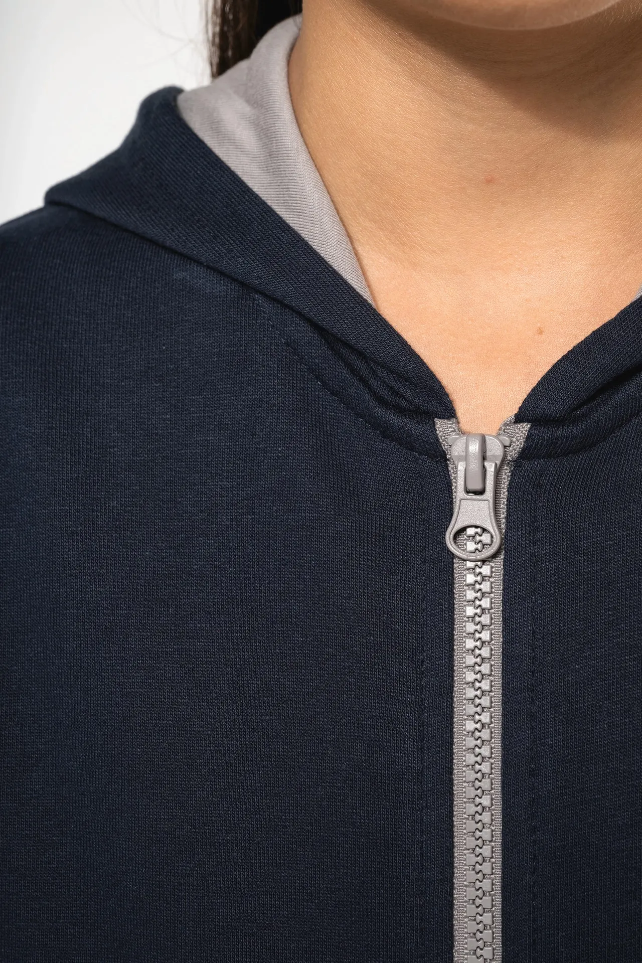 Kinder KAPUZENSWEATSHIRT mit Reißverschluss