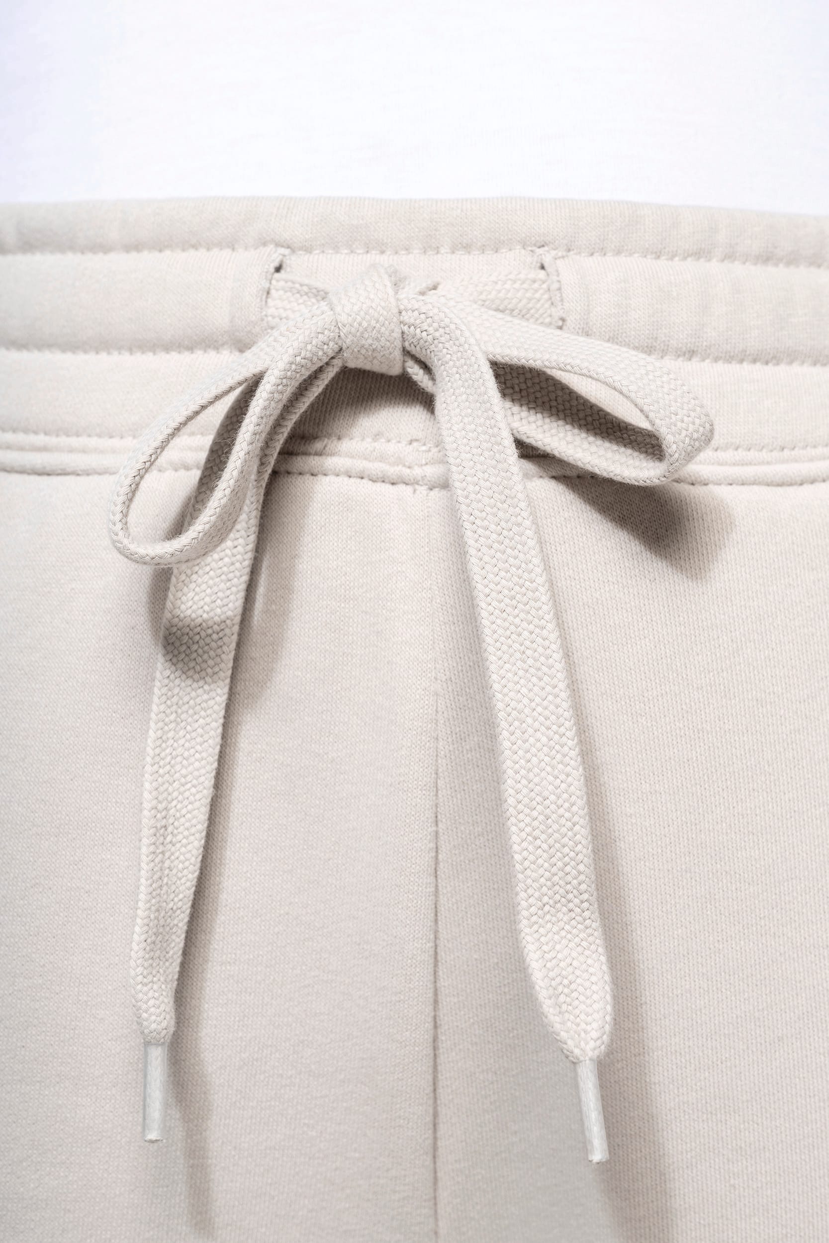 UMWELTFREUNDLICHE JOGGINGSHOSE