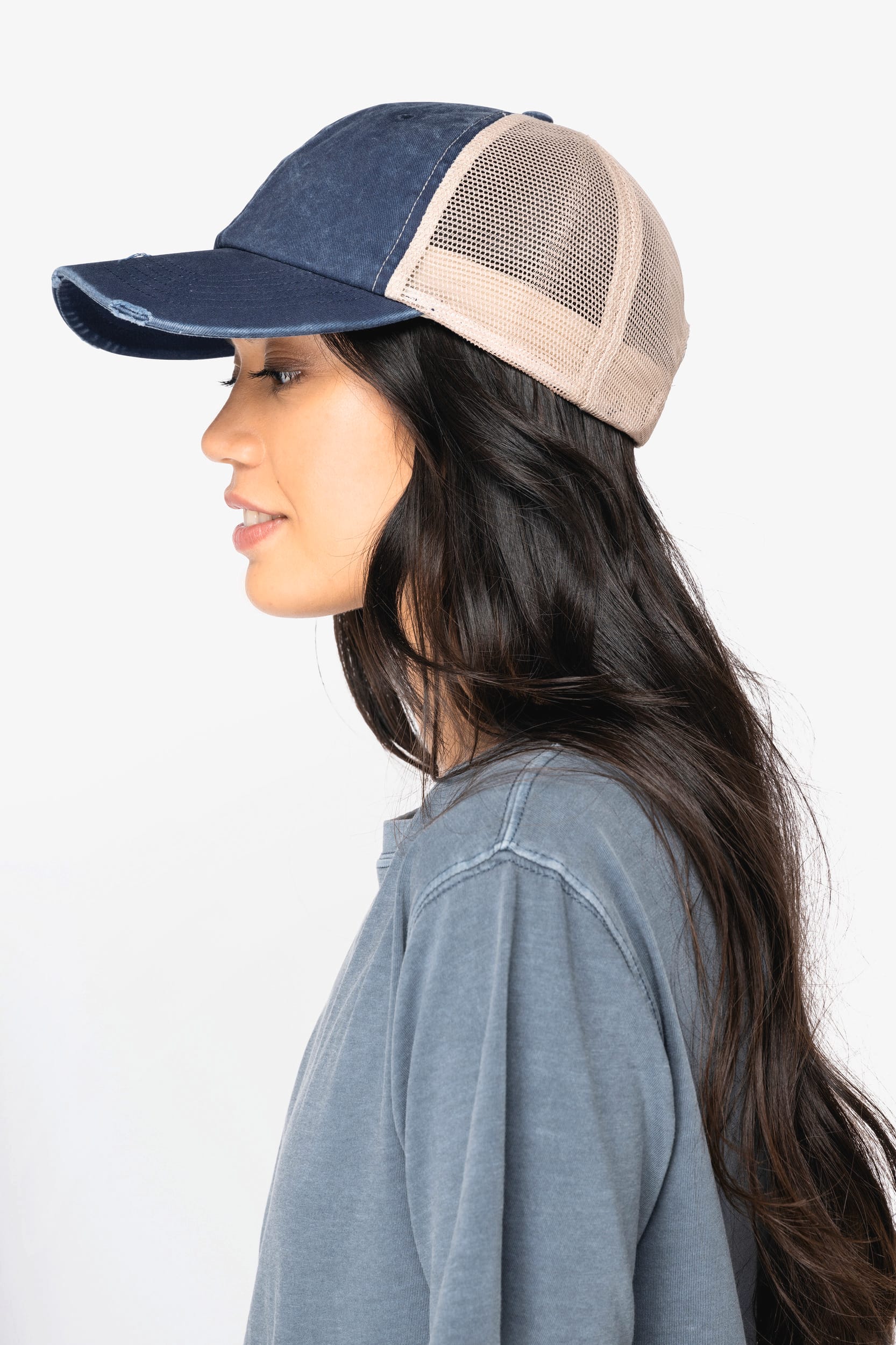 Umweltfreundliche Unisex Trucker-Cap im zerrissenen Look