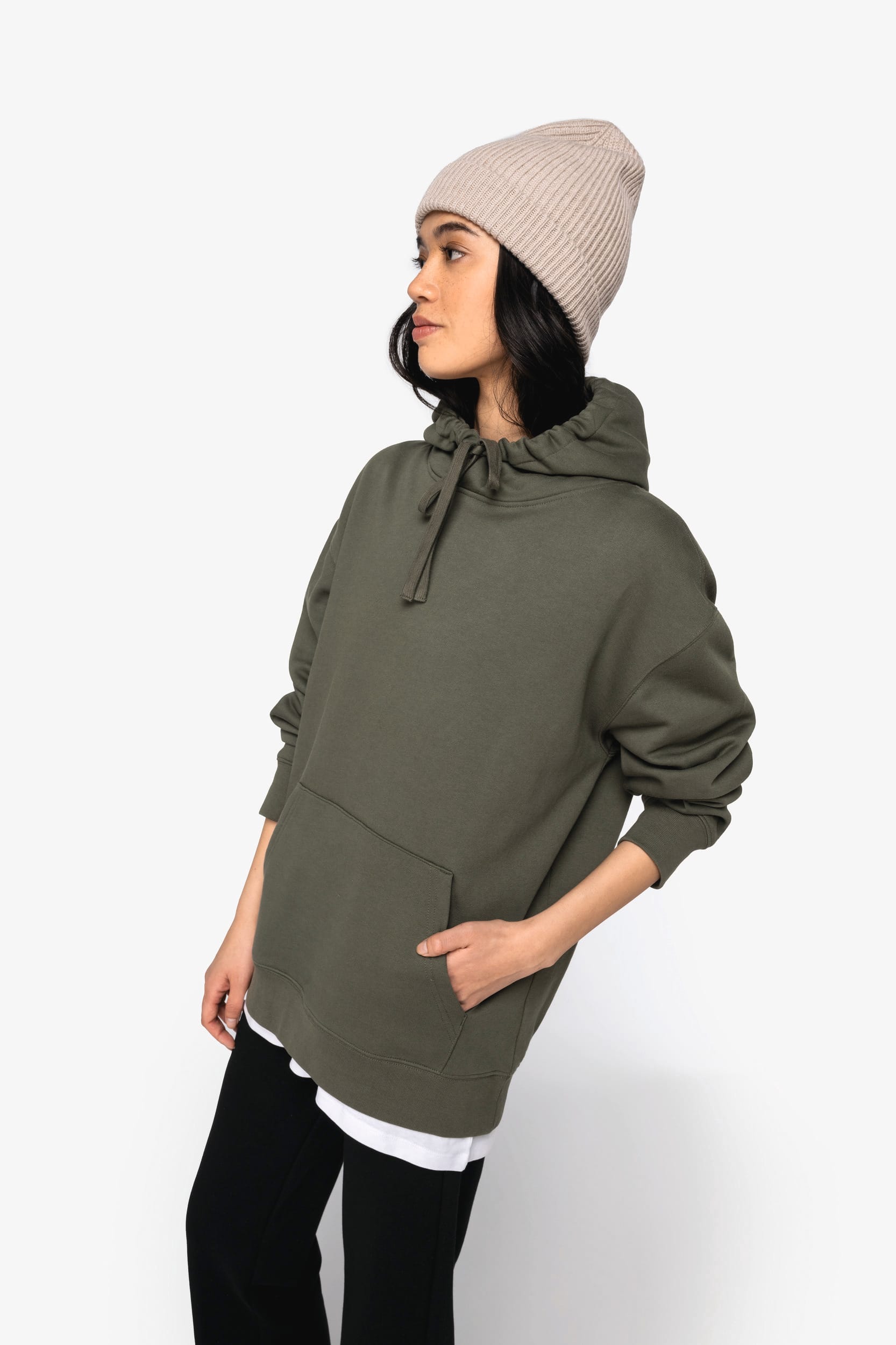 Umweltfreundliches Unisex Kapuzen-Sweatshirt mit hängenden Schultern aus gebürstetem Molton