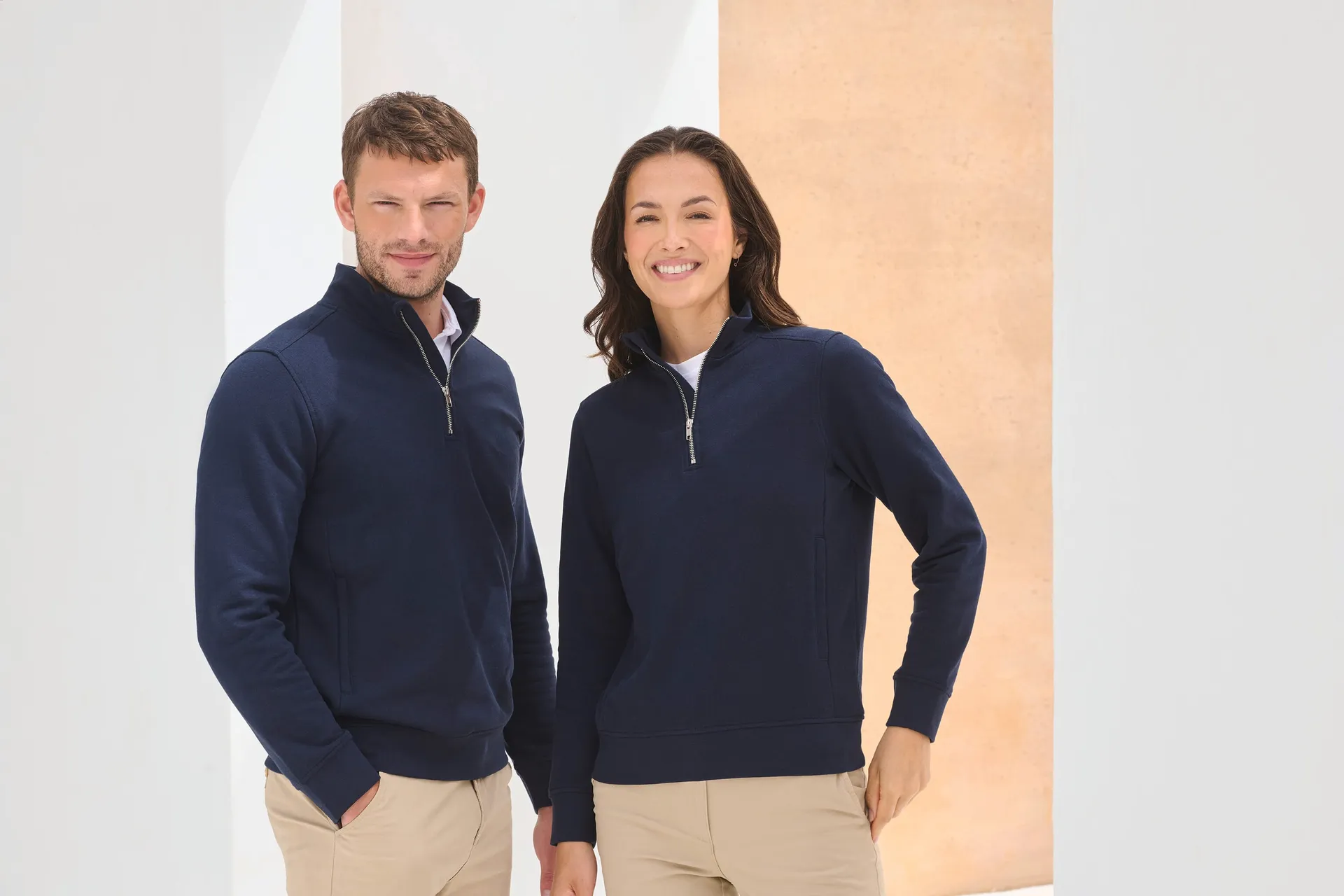 Unisex-Sweatshirt mit Reißverschlusskragen