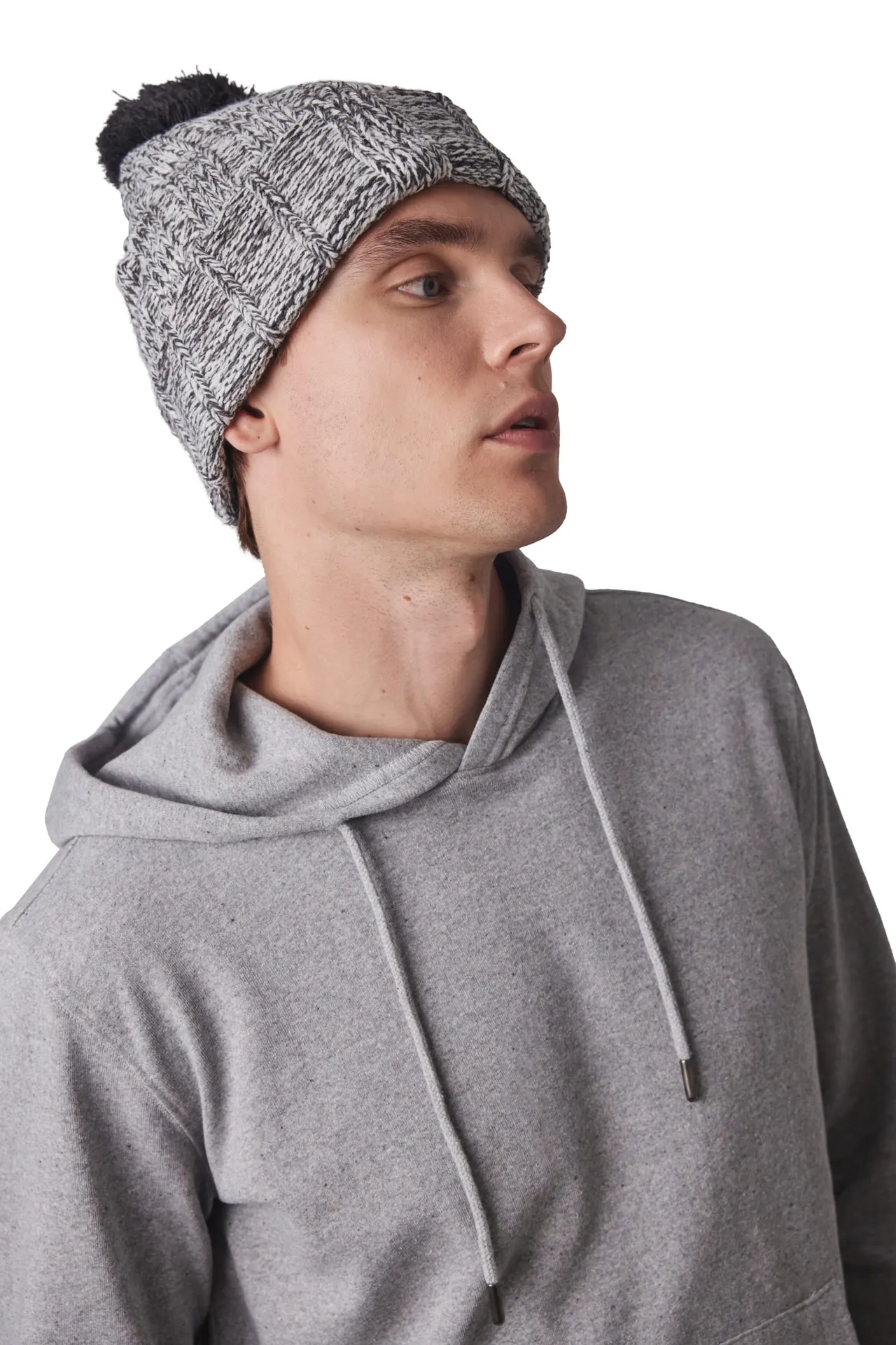 Bommelmütze mit Umschlag.