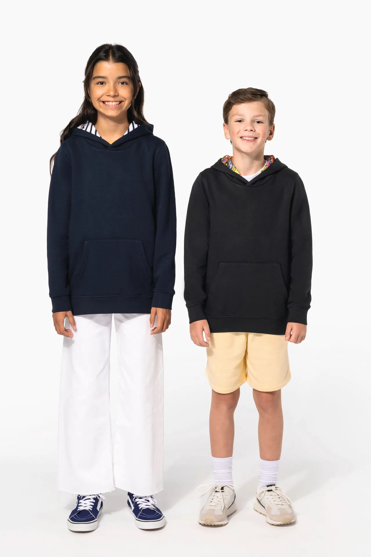 Kapuzensweatshirt mit kontrastfarbener Kapuze und Motiven für Kinder