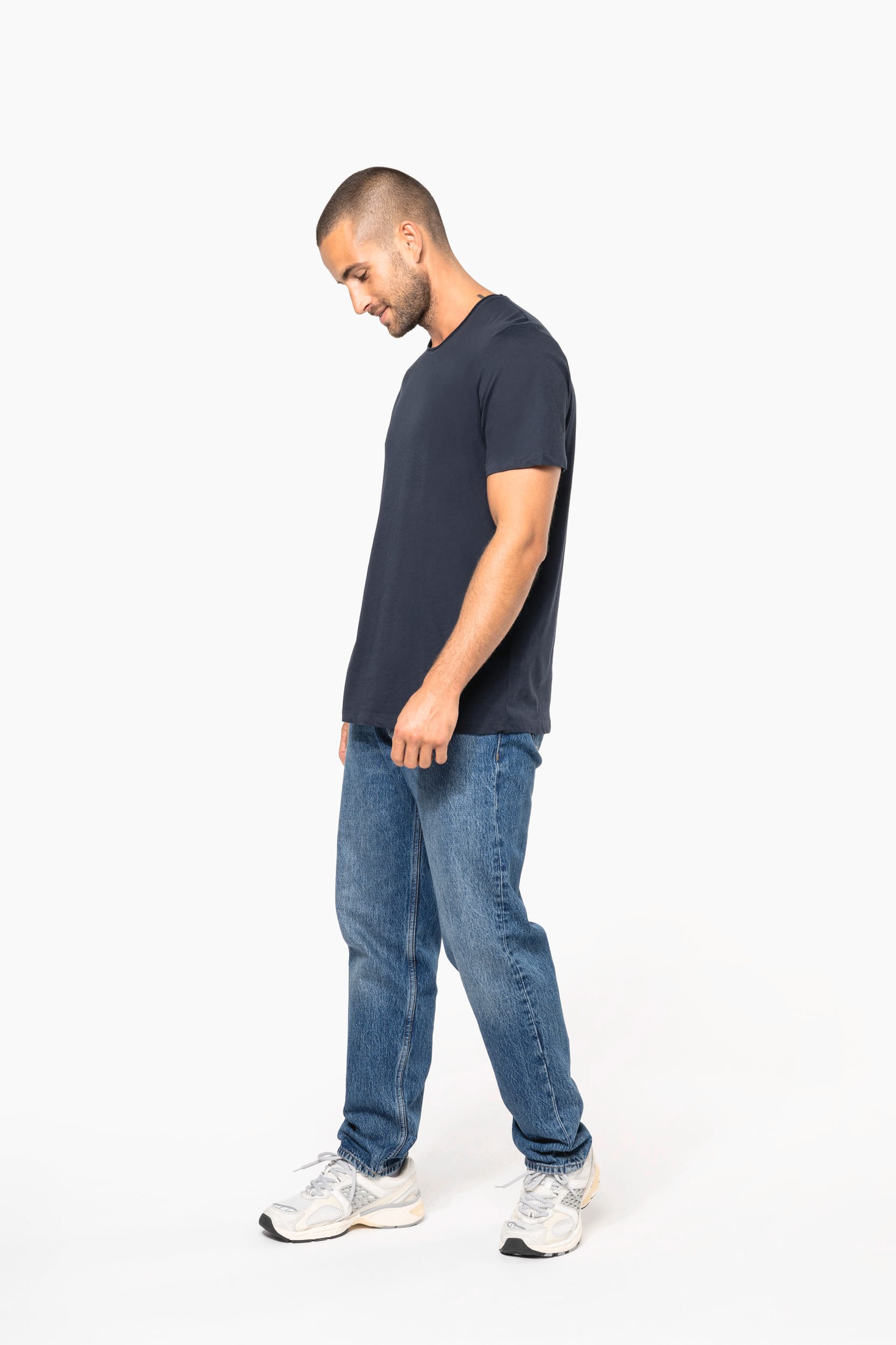 Bio-T-Shirt mit kurzen Ärmeln und ungesäumten Halsausschnitt