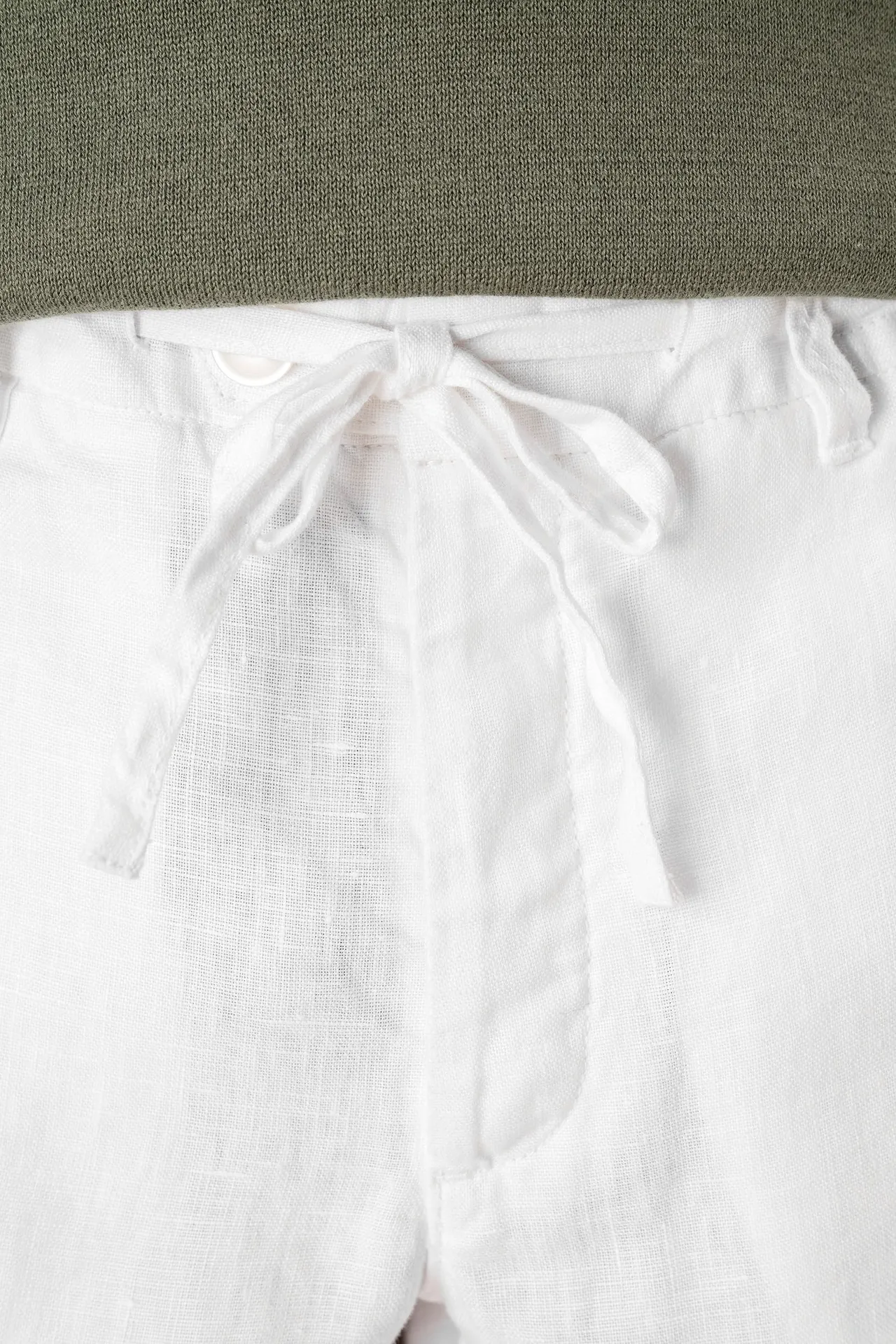 Ausgewaschene Herrenhose aus Leinen