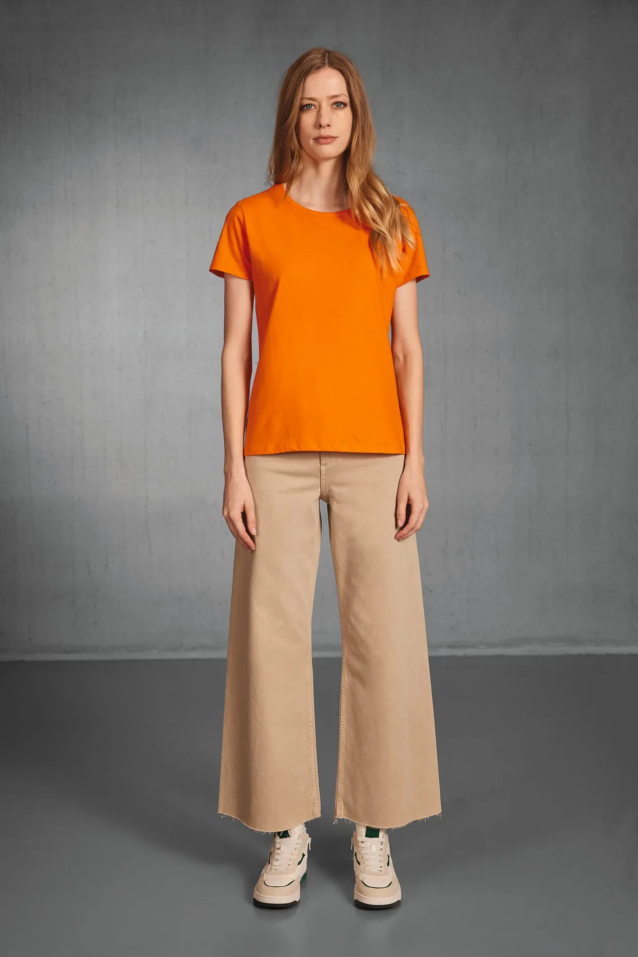 #E190 Ladies' T-shirt