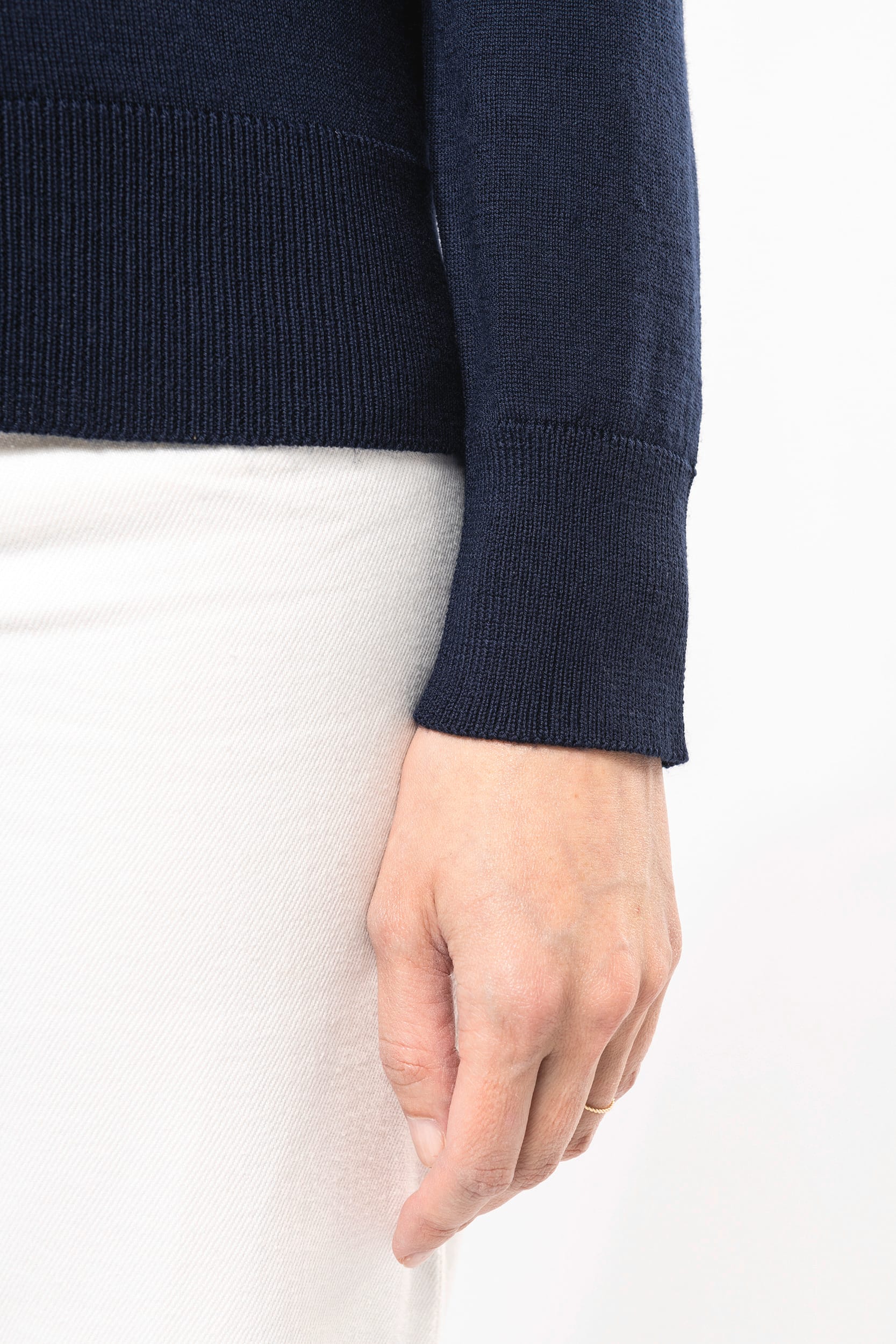 Merino-Damenpullover mit V-Ausschnitt