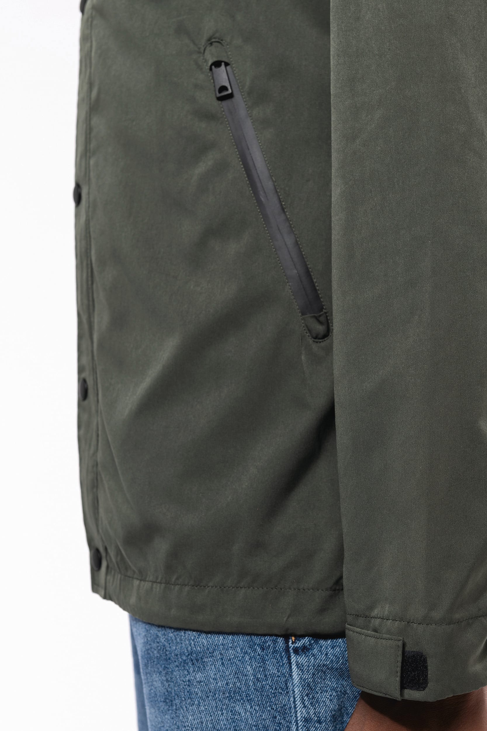 Leichte Kapuzenjacke