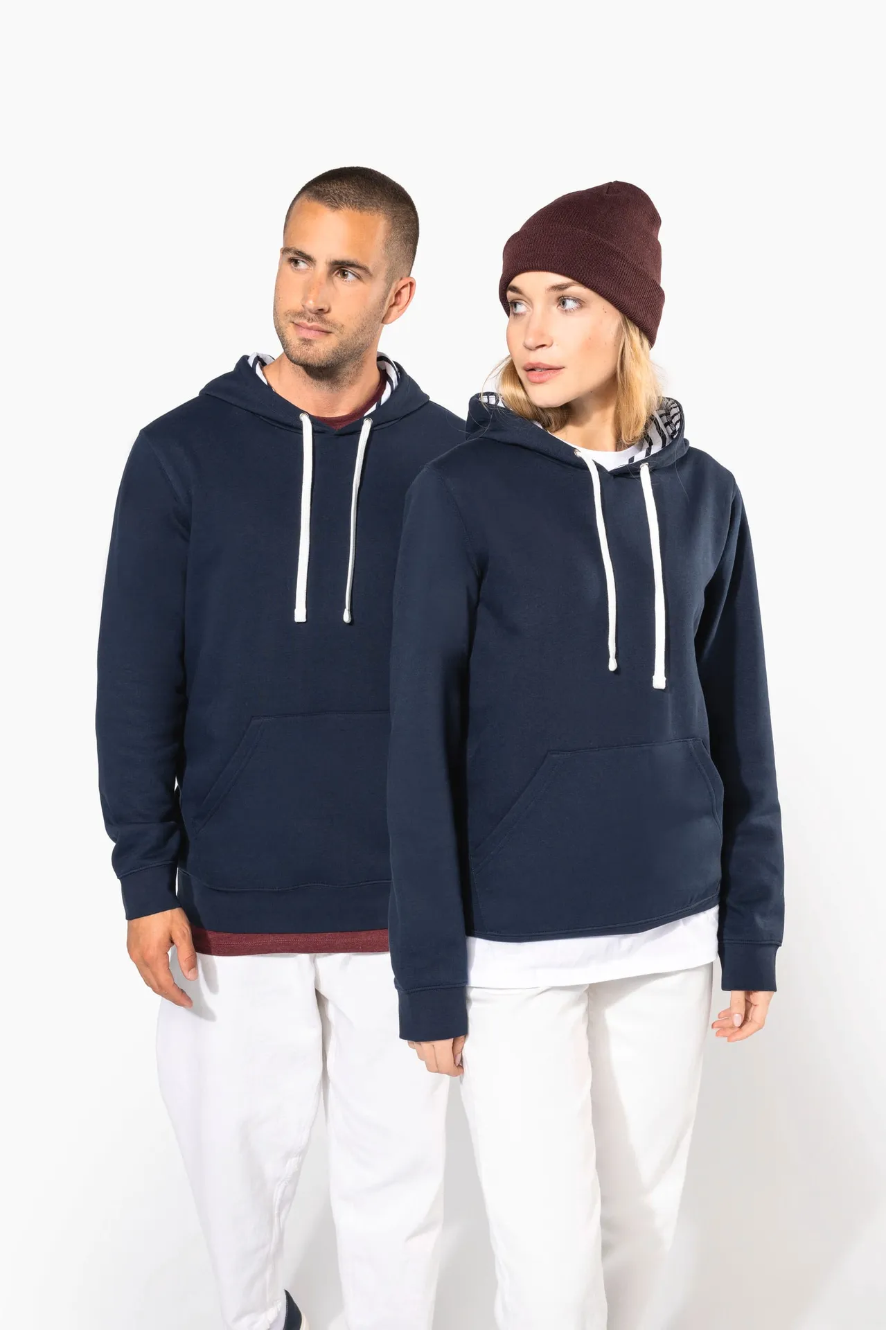 Unisex-Kapuzensweatshirt mit kontrastfarbener Kapuze und Motiven