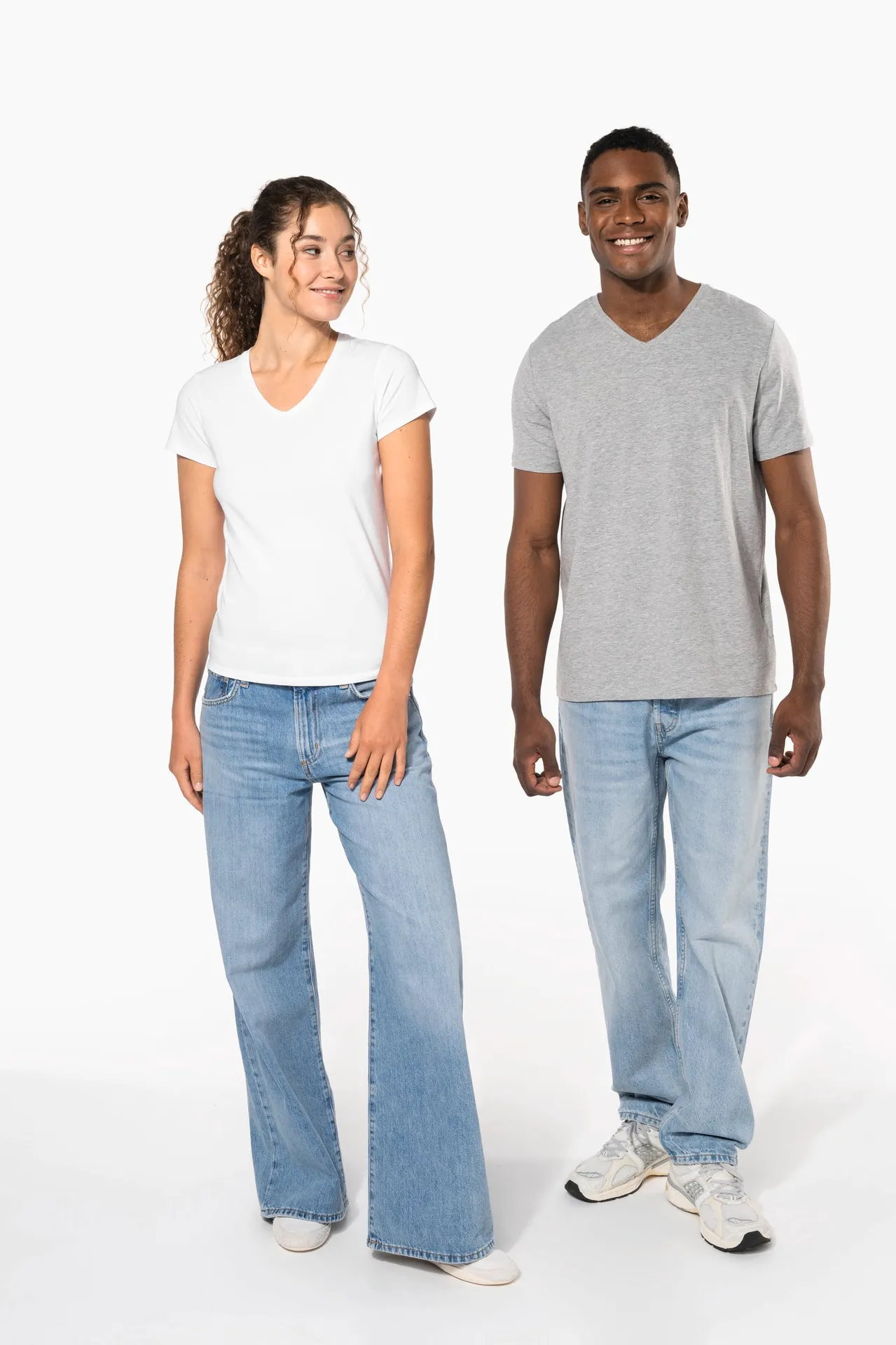 Kurzarm-T-Shirt mit V-Ausschnitt