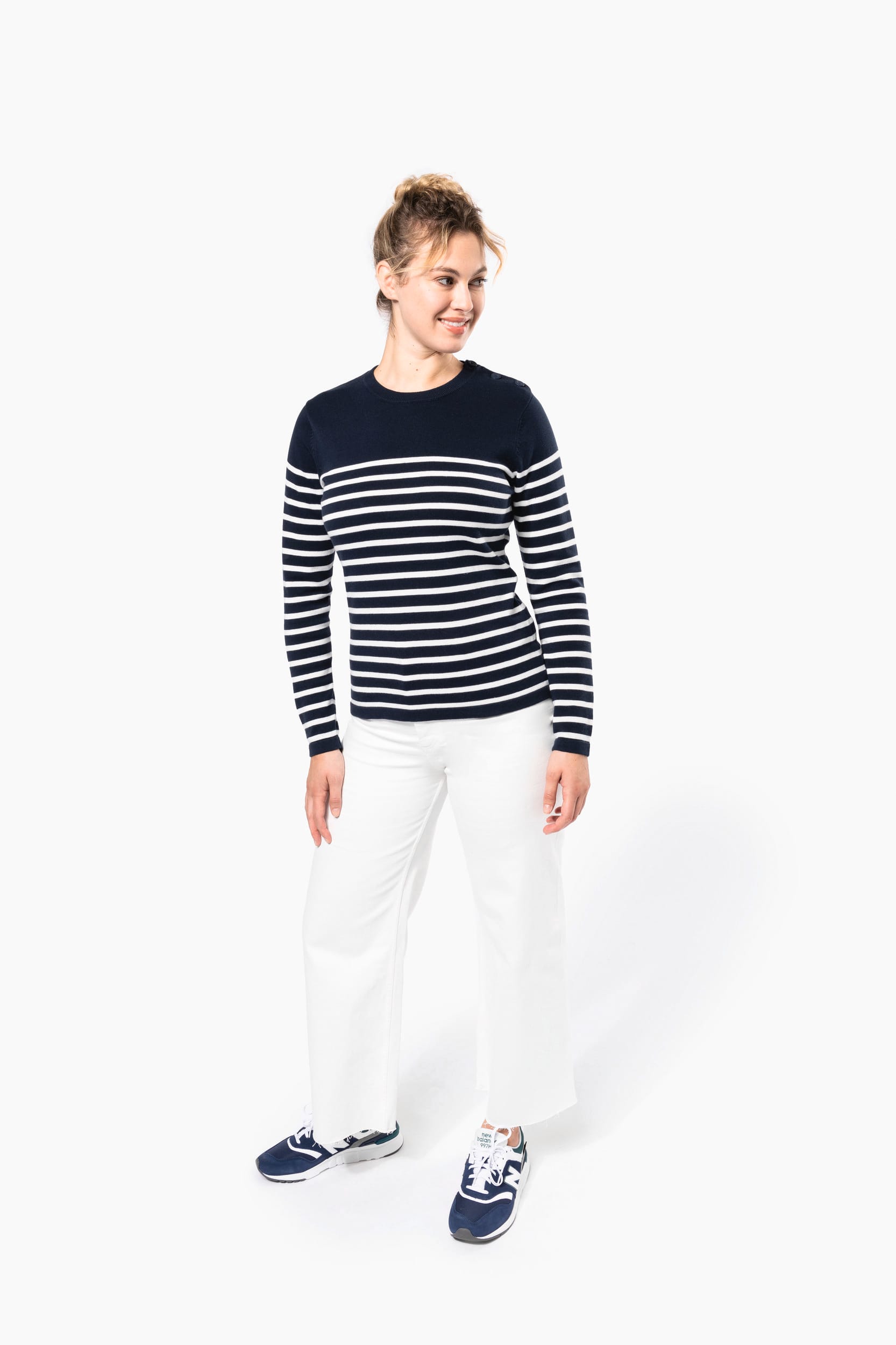 Damenpullover im Marine-Stil