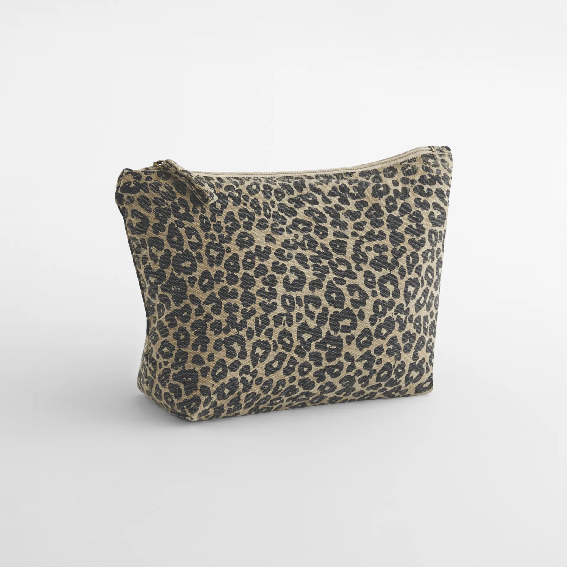 Clutch aus Canvas mit Leopardenmuster