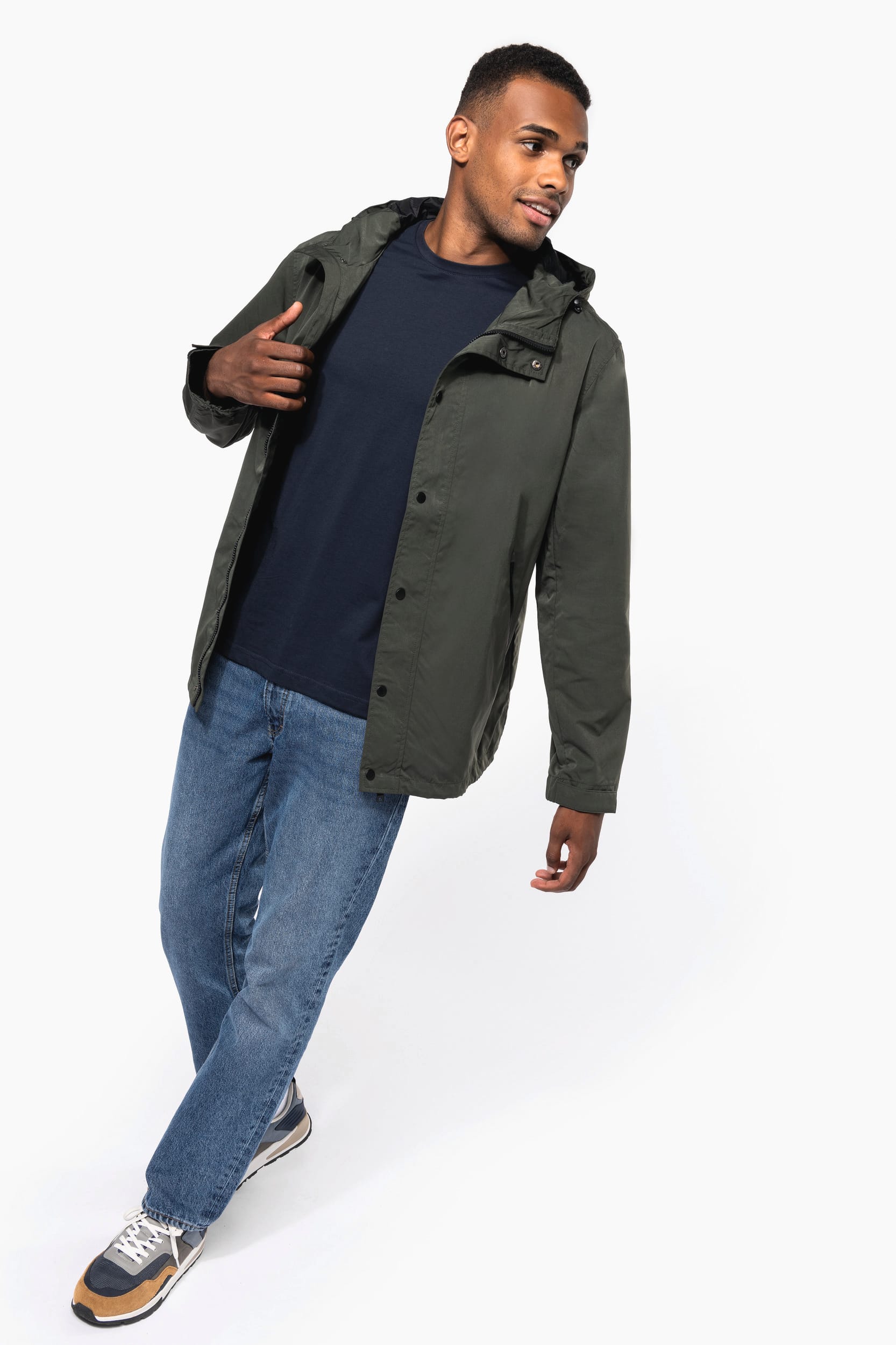 Leichte Kapuzenjacke