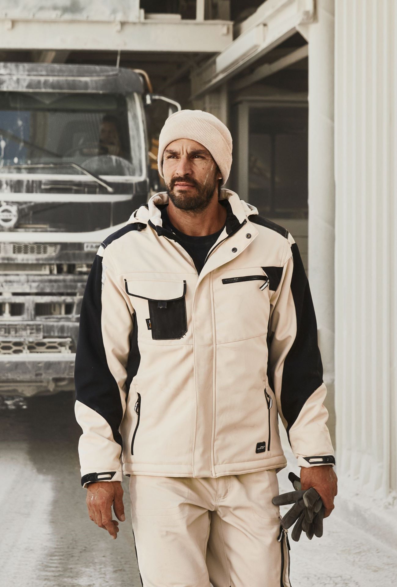 James & Nicholson JN824 – Robuste Winter Softshelljacke mit CORDURA® & Futter